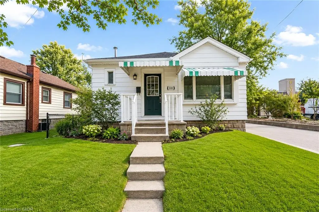 Dům