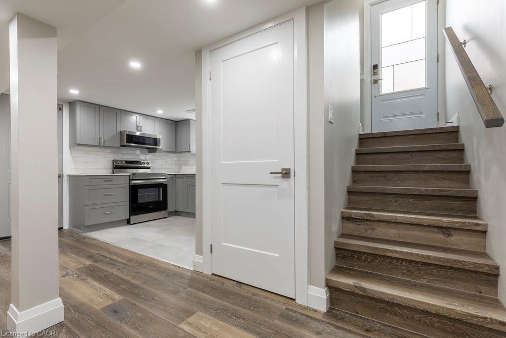 Unit Lower - 291 East 24th Street, Hamilton 5