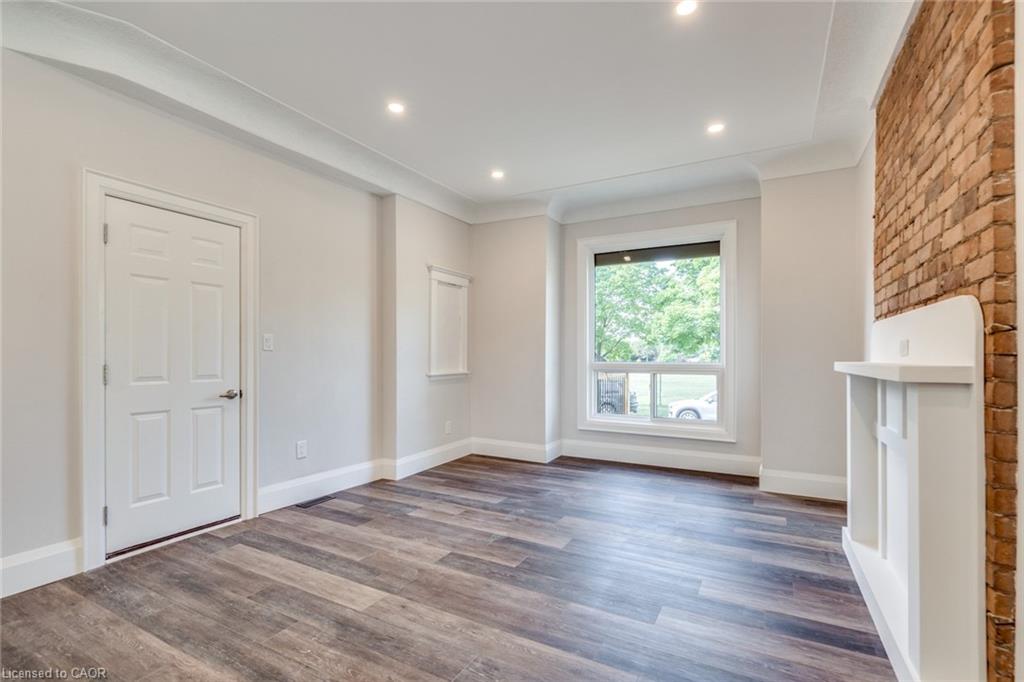Unit 1 - 276 Sanford Avenue N, Hamilton 3