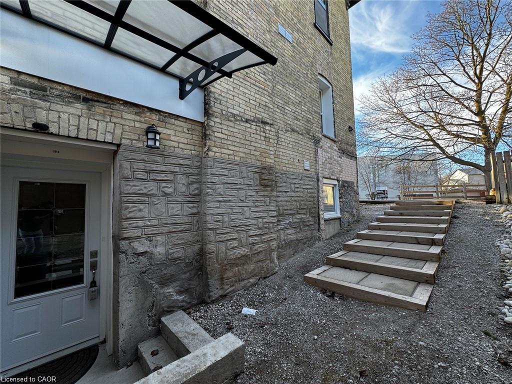 Unit A (Lower) - 10 Shanley Street, Kitchener 3