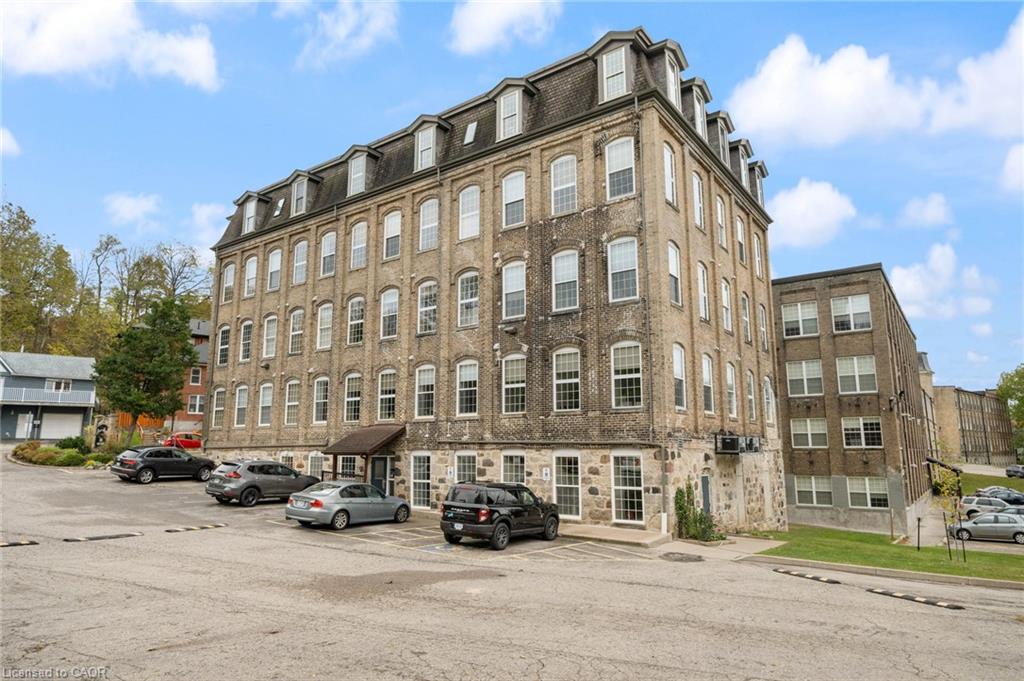 Unit 302 - 140 West River Street, Paris 3