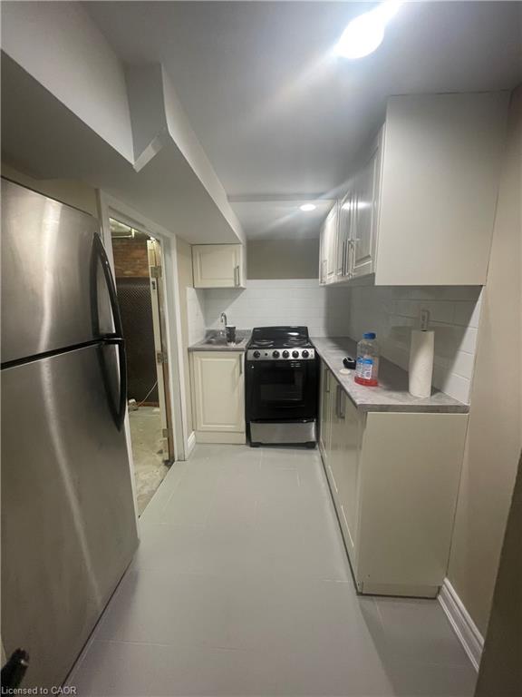 Unit 2 LOWER - 73 Barnesdale Boulevard, Hamilton 2