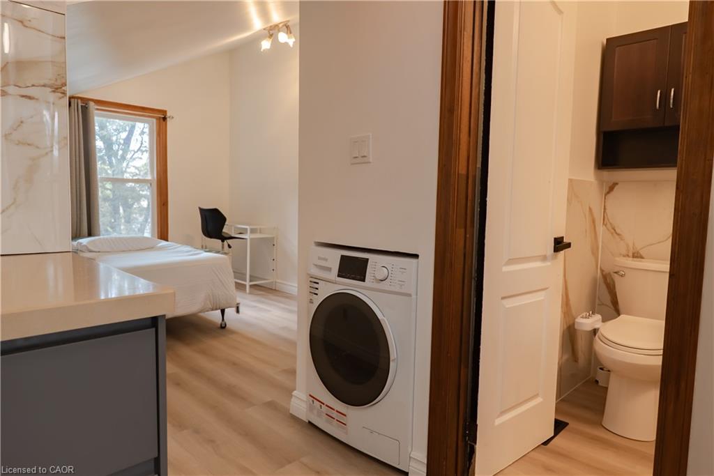 Unit Upper - 57 Rupert Court, Hamilton 3