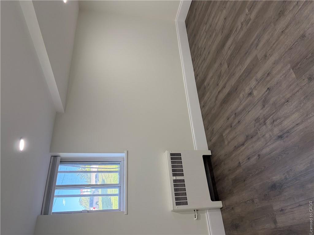 Unit 21 - 2 Grant Boulevard, Dundas 5