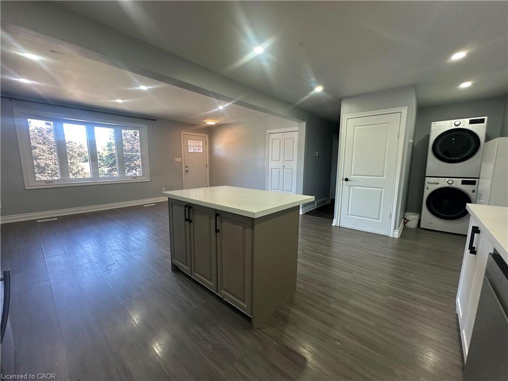 Unit Upper - 16 Poplar Street, Norfolk 5