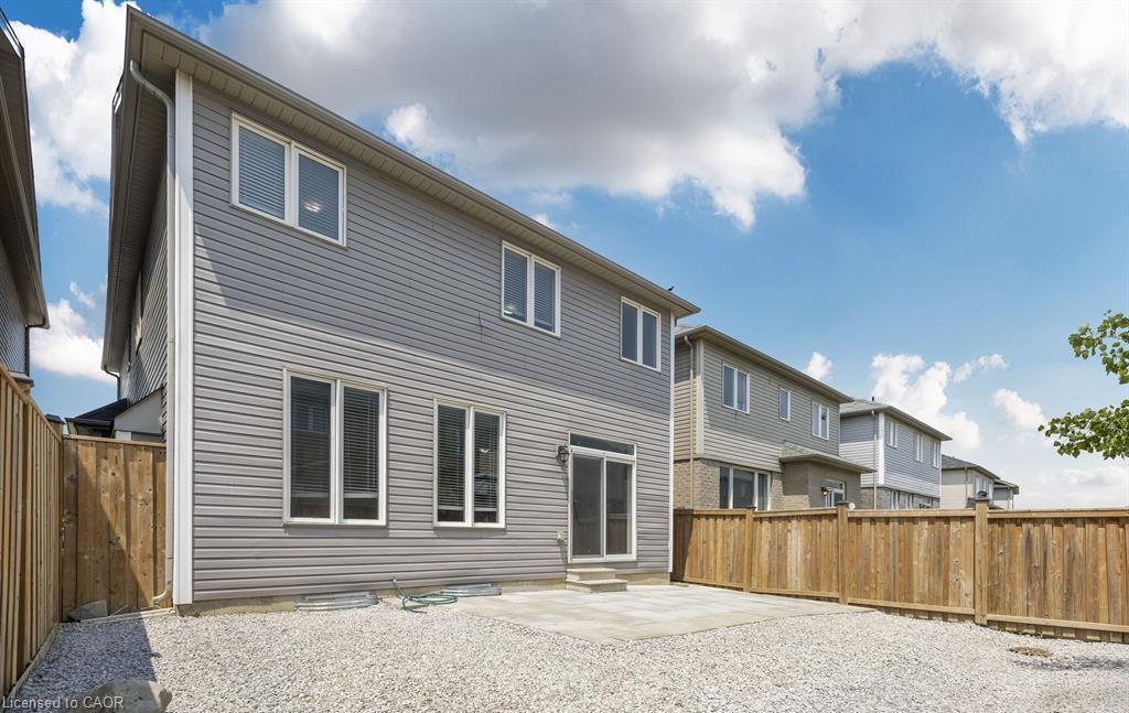 25 Munro Circle, Brantford 4