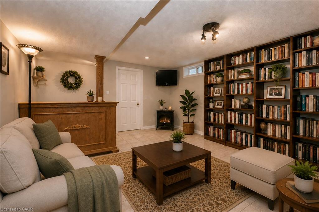 Unit A - 652 Jacob Lane, Waterloo 5