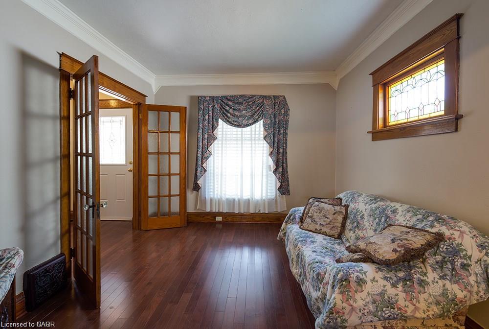 5266 Heywood Avenue, Niagara Falls 2