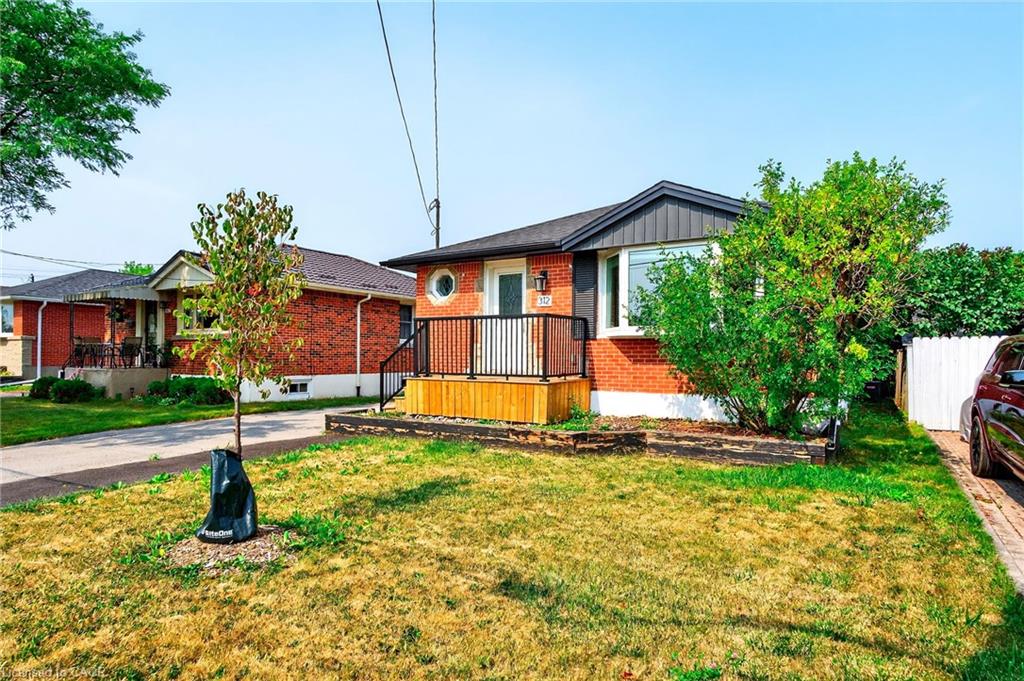 Unit Lower - 312 East 45th Street, Hamilton 3