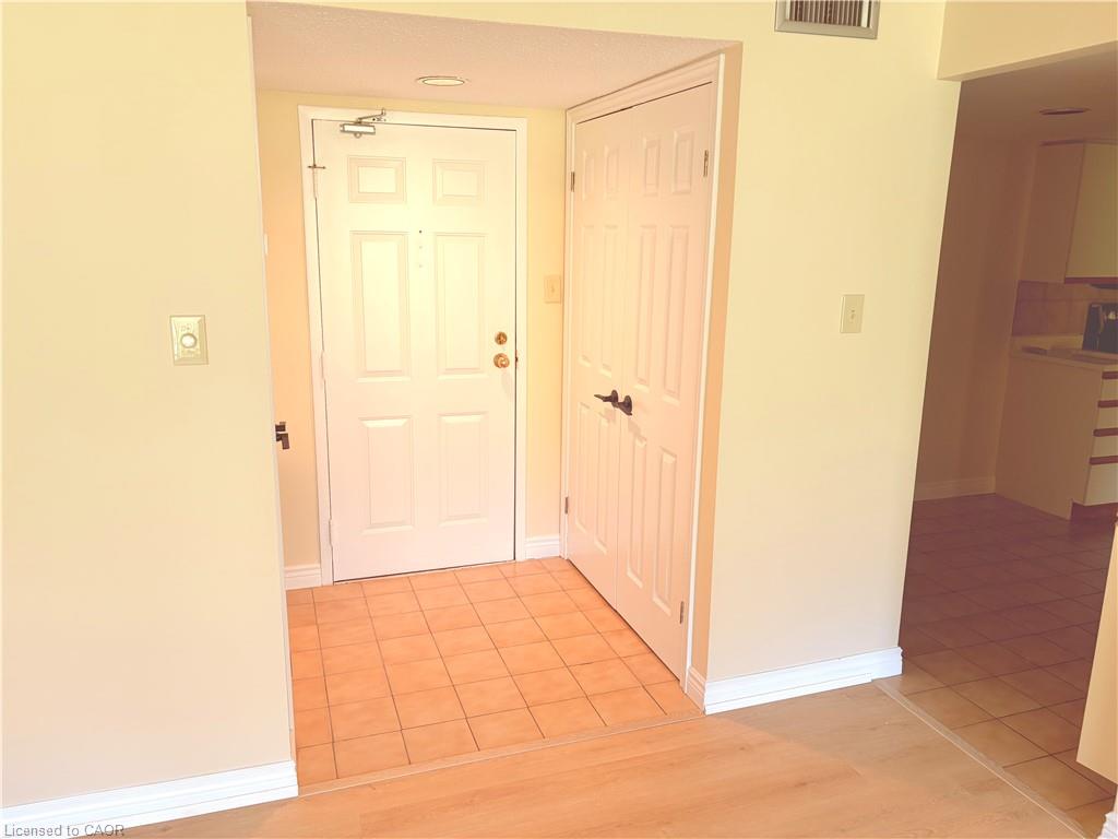 Unit 304 - 150 Wilson Street W, Ancaster 2