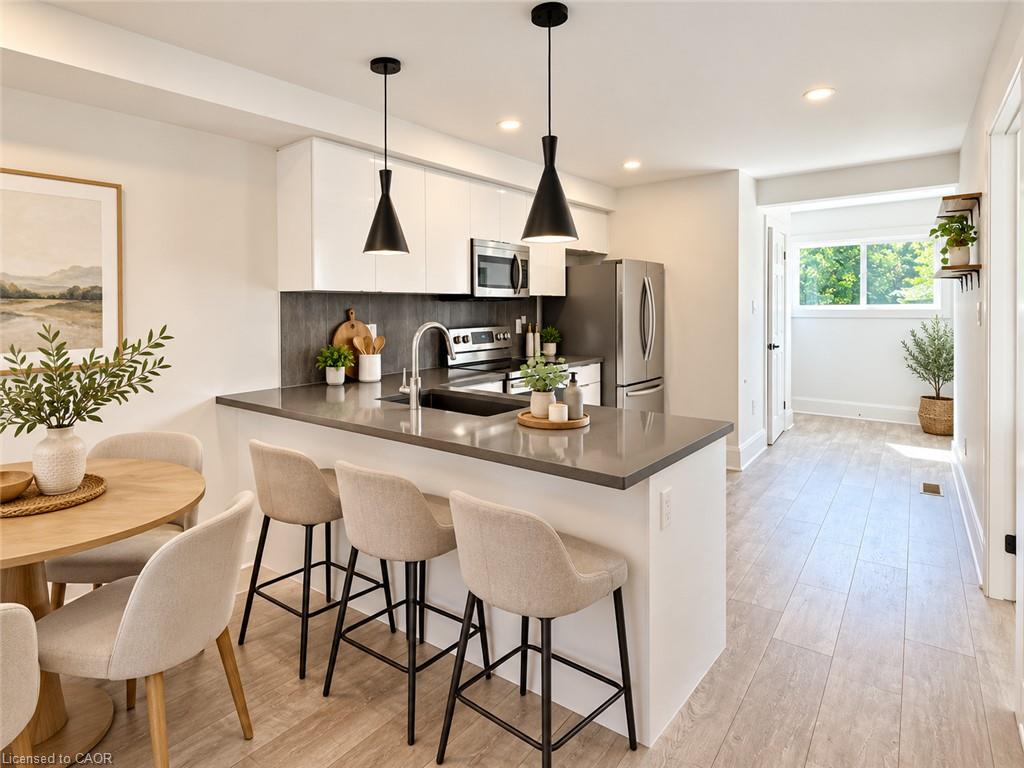 654 Dunsmure Road, Hamilton 4