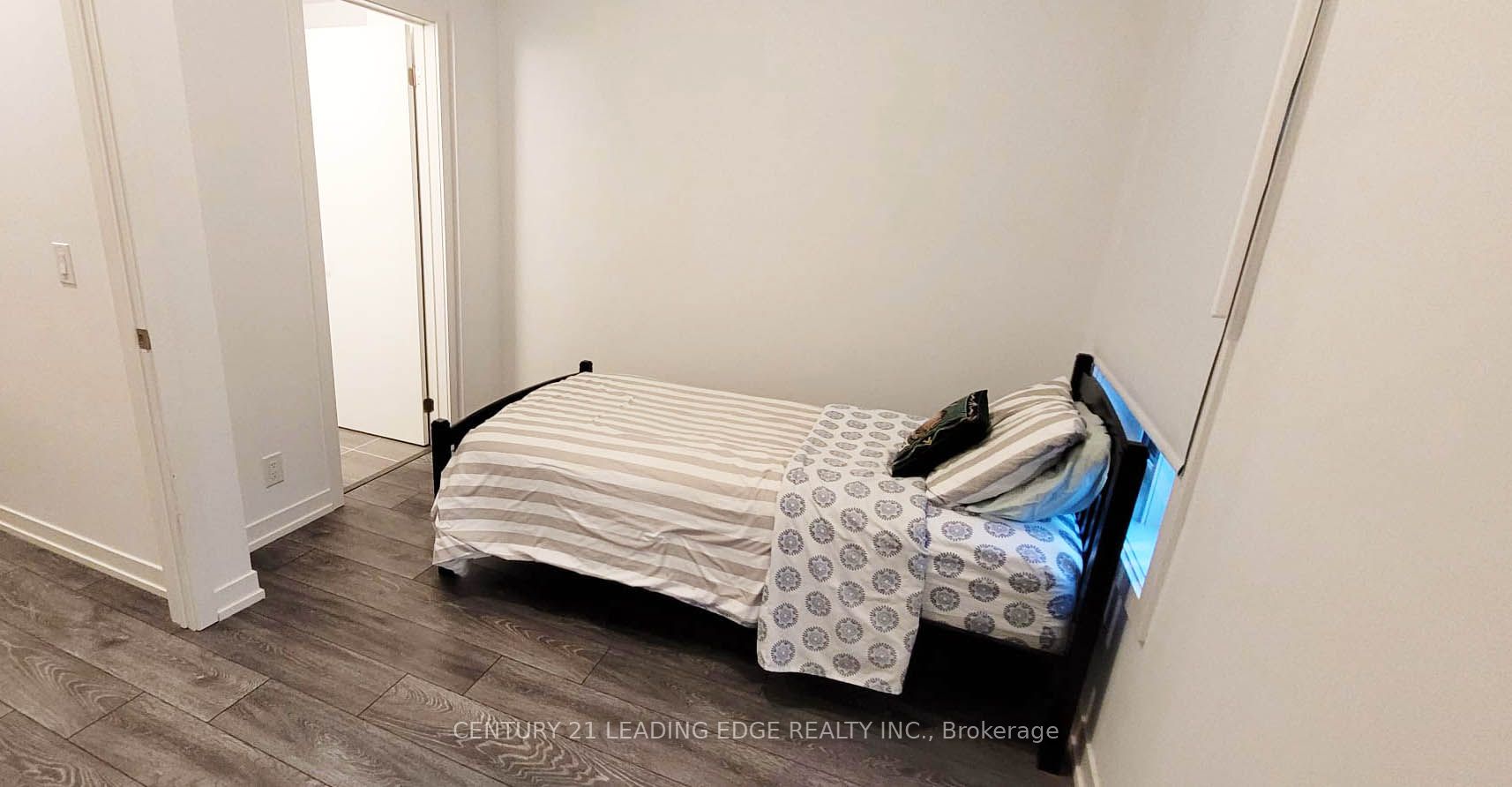 Unit Room 1 - 10 Spruce Pines Crescent, North York 4