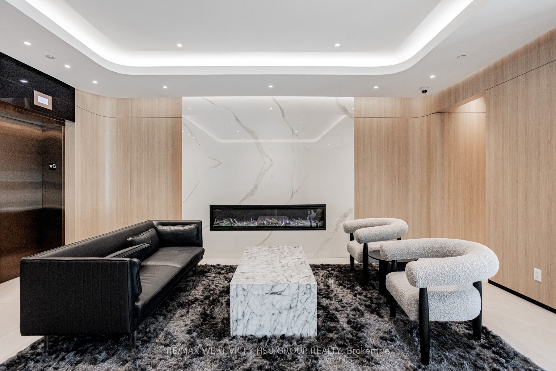 Unit 810 - 185 Alberta Avenue, Toronto 3