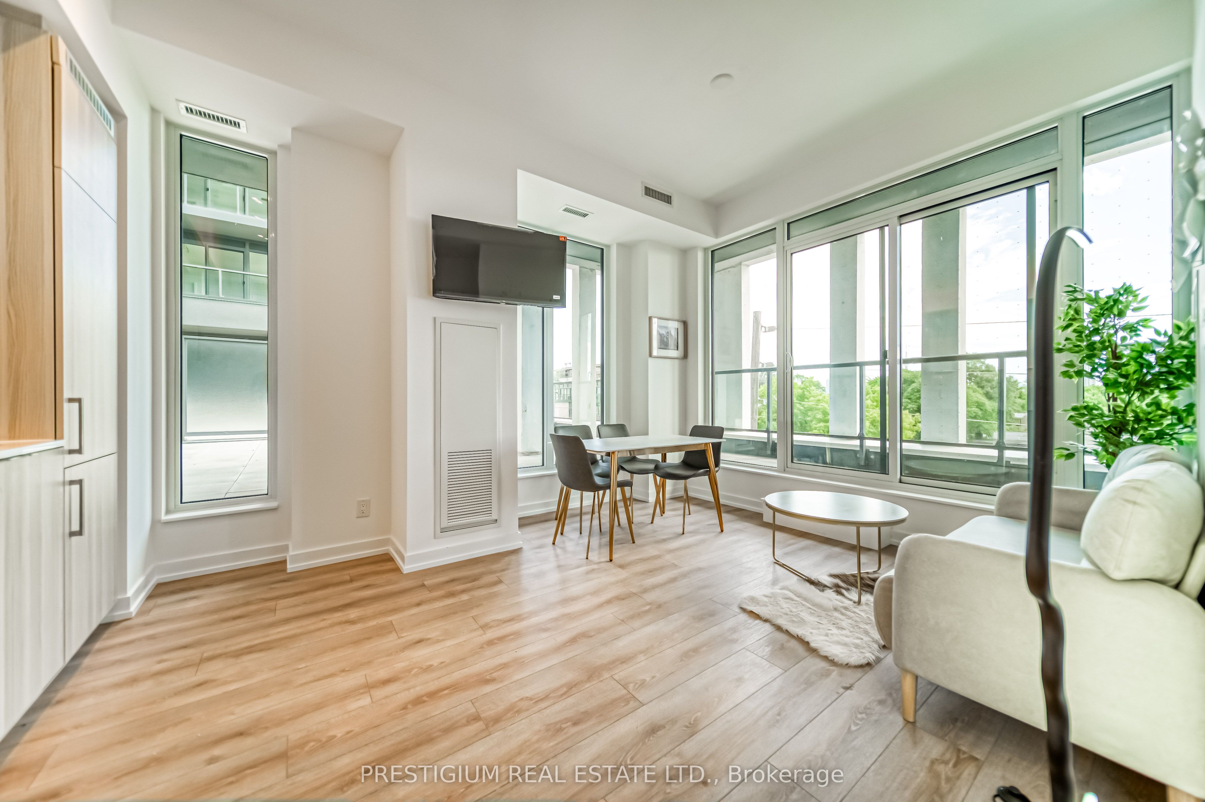 Unit 303 - 500 Dupont Street, Toronto 5