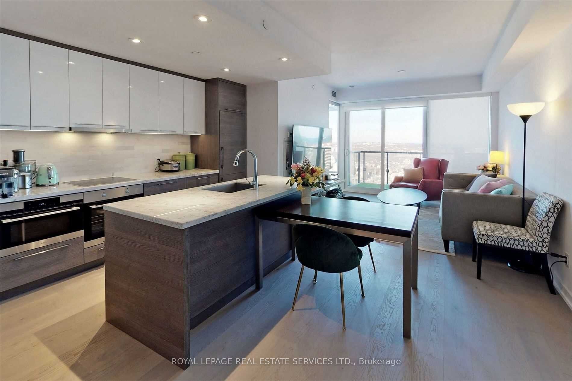 Unit 2703 - 488 University Avenue, Toronto 5