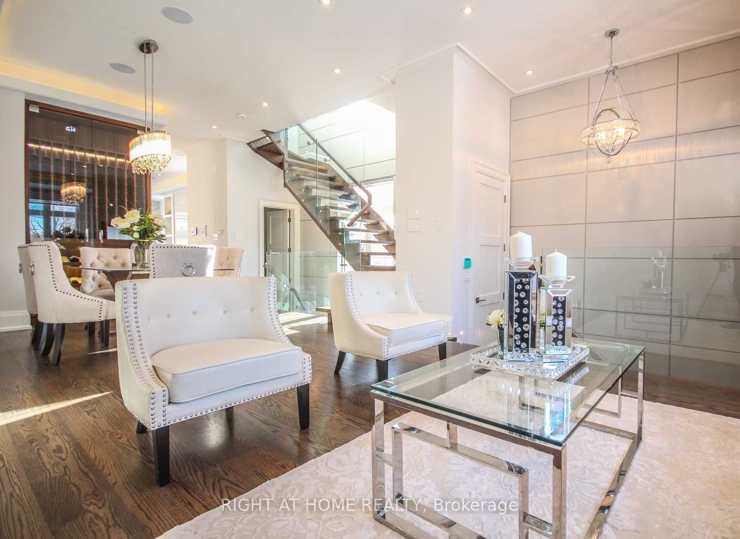 289 Connaught Avenue, North York 3