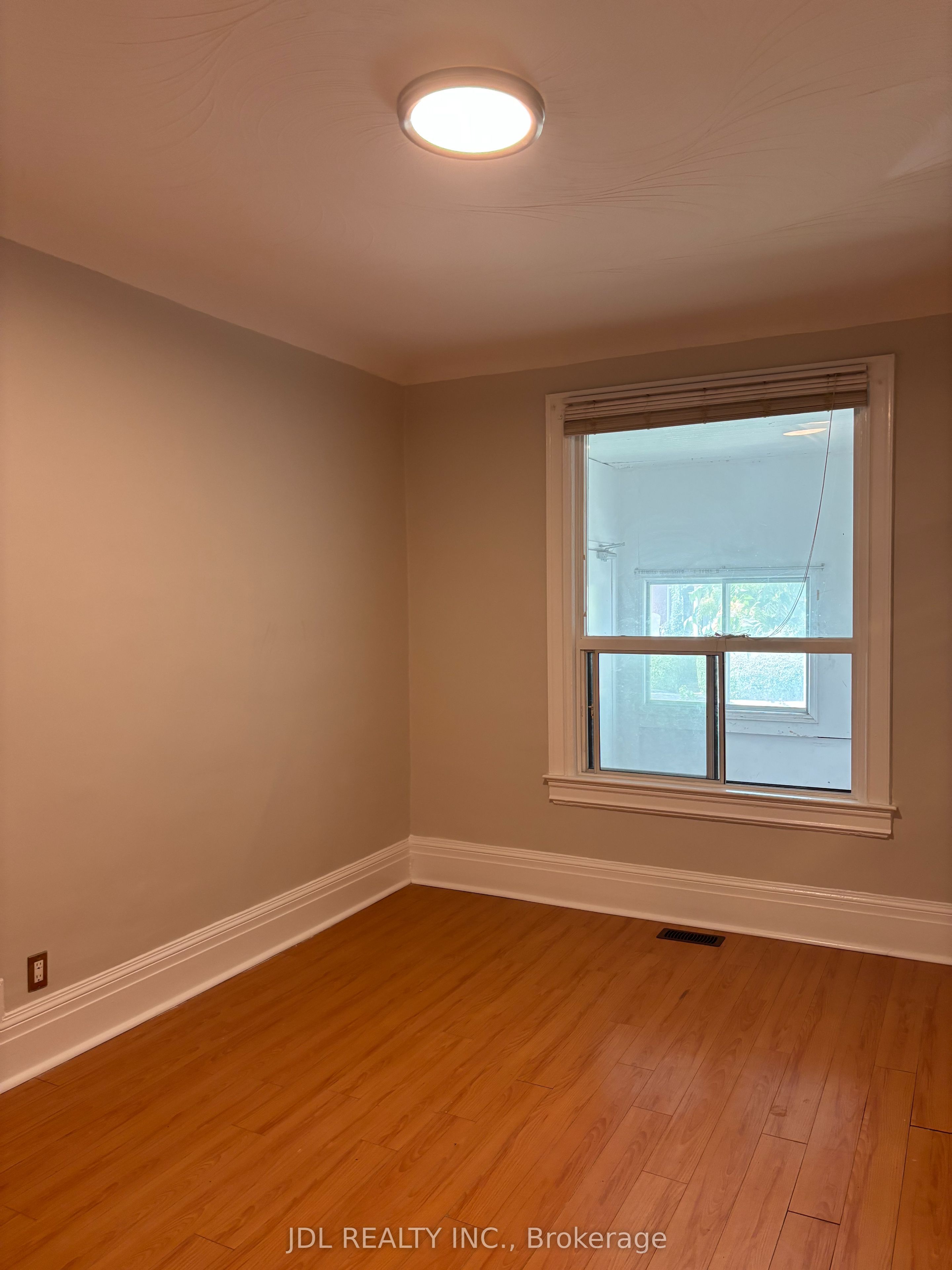 Unit Main Floor - 593 Bathurst Street, Toronto 3