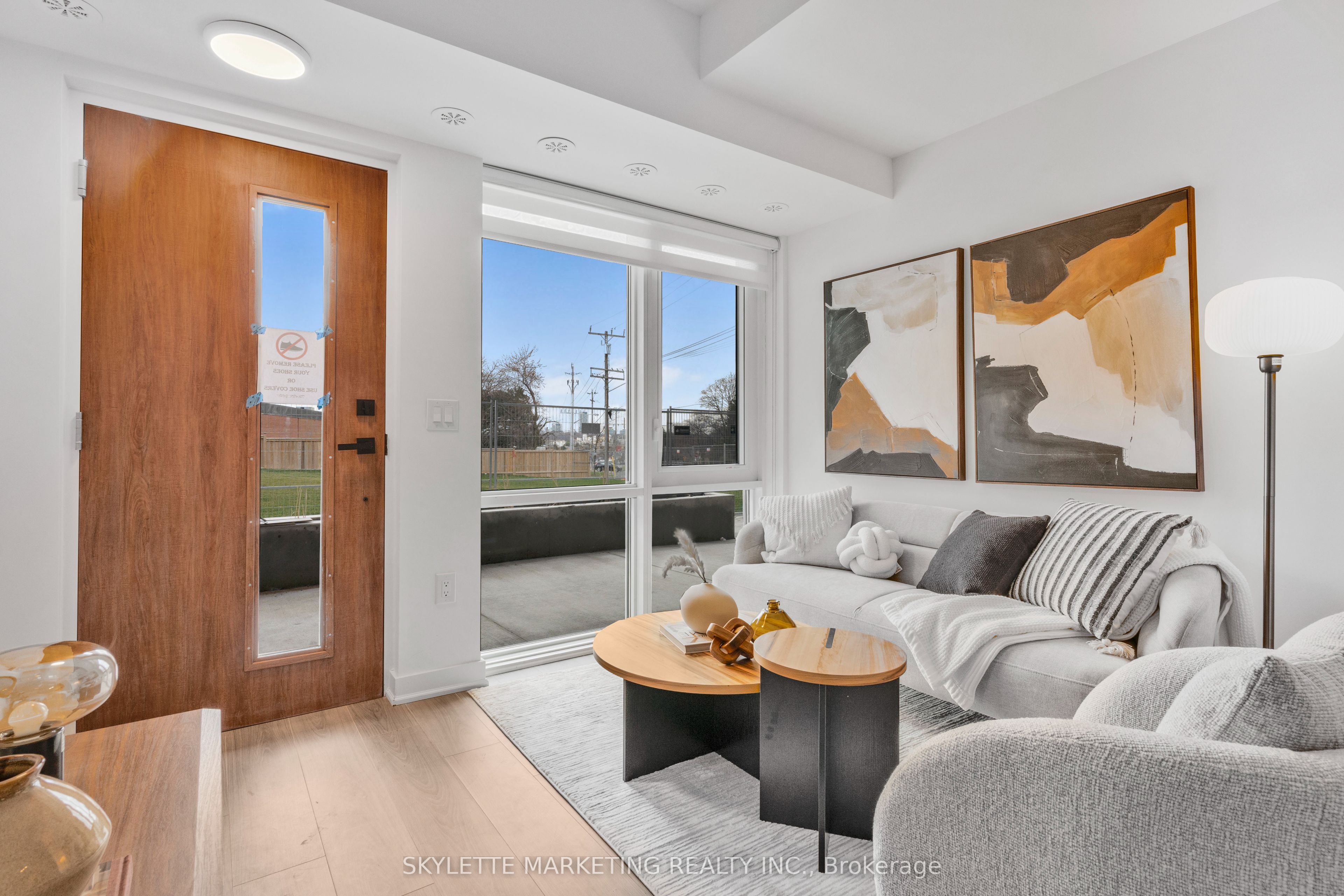 Unit 13 - 75 Curlew Drive, North York 3