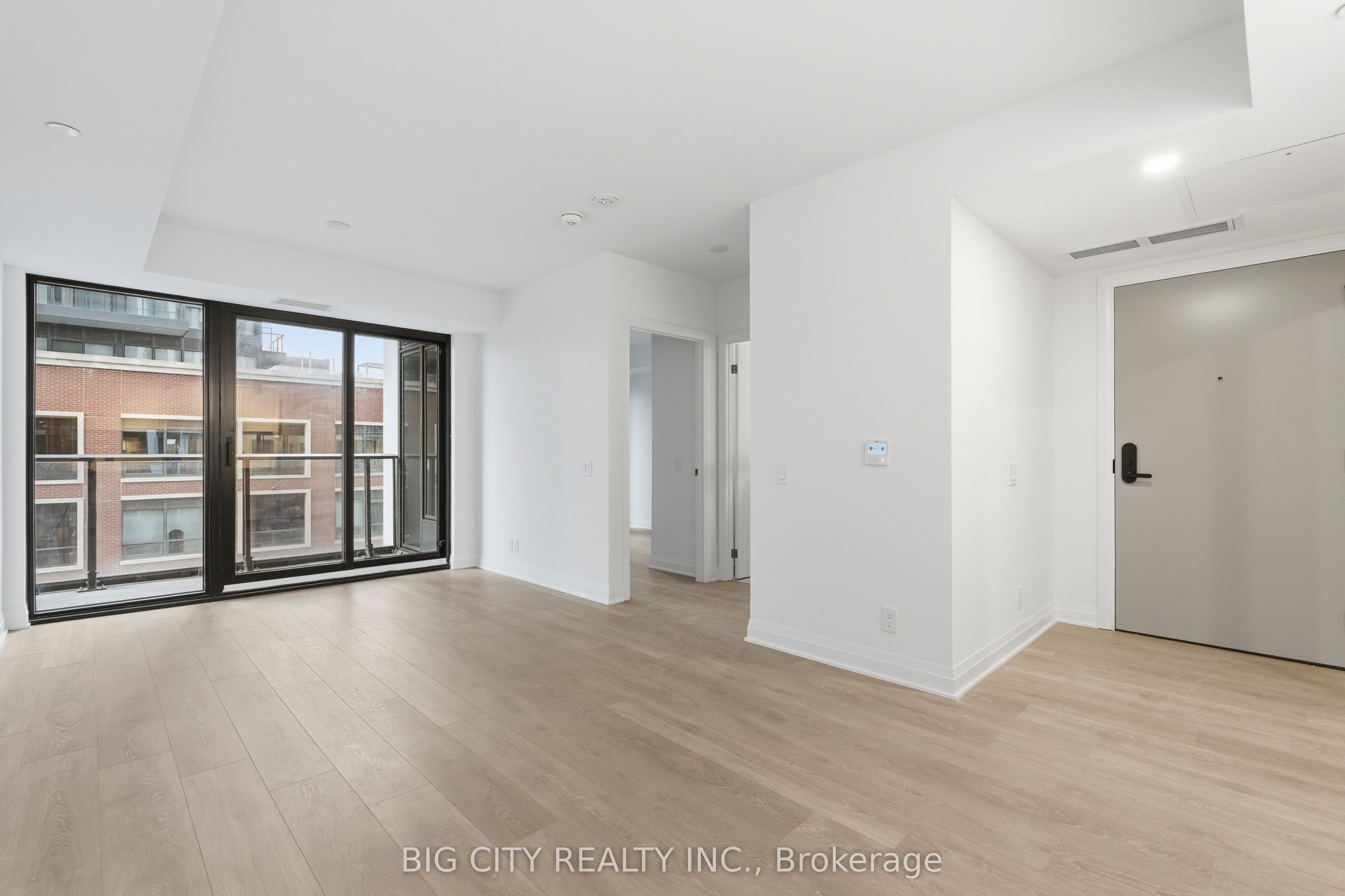 Unit 606 - 25 Frederick Todd Way, Toronto 5