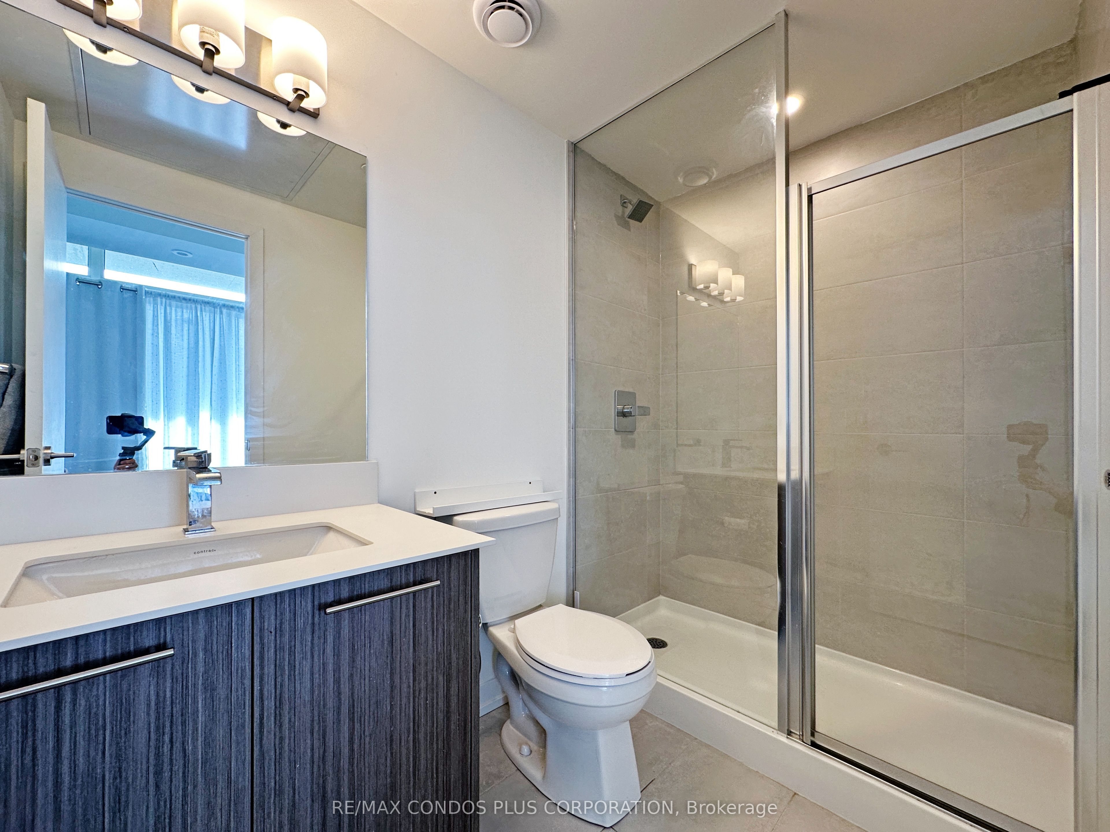 Unit 9 - 871 Sheppard Avenue W, North York 2