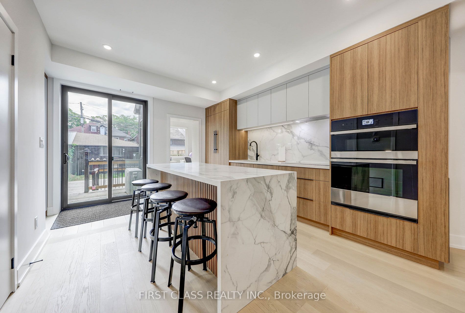 Unit Ensuite 3 - 431 Roxton Road, Toronto 2