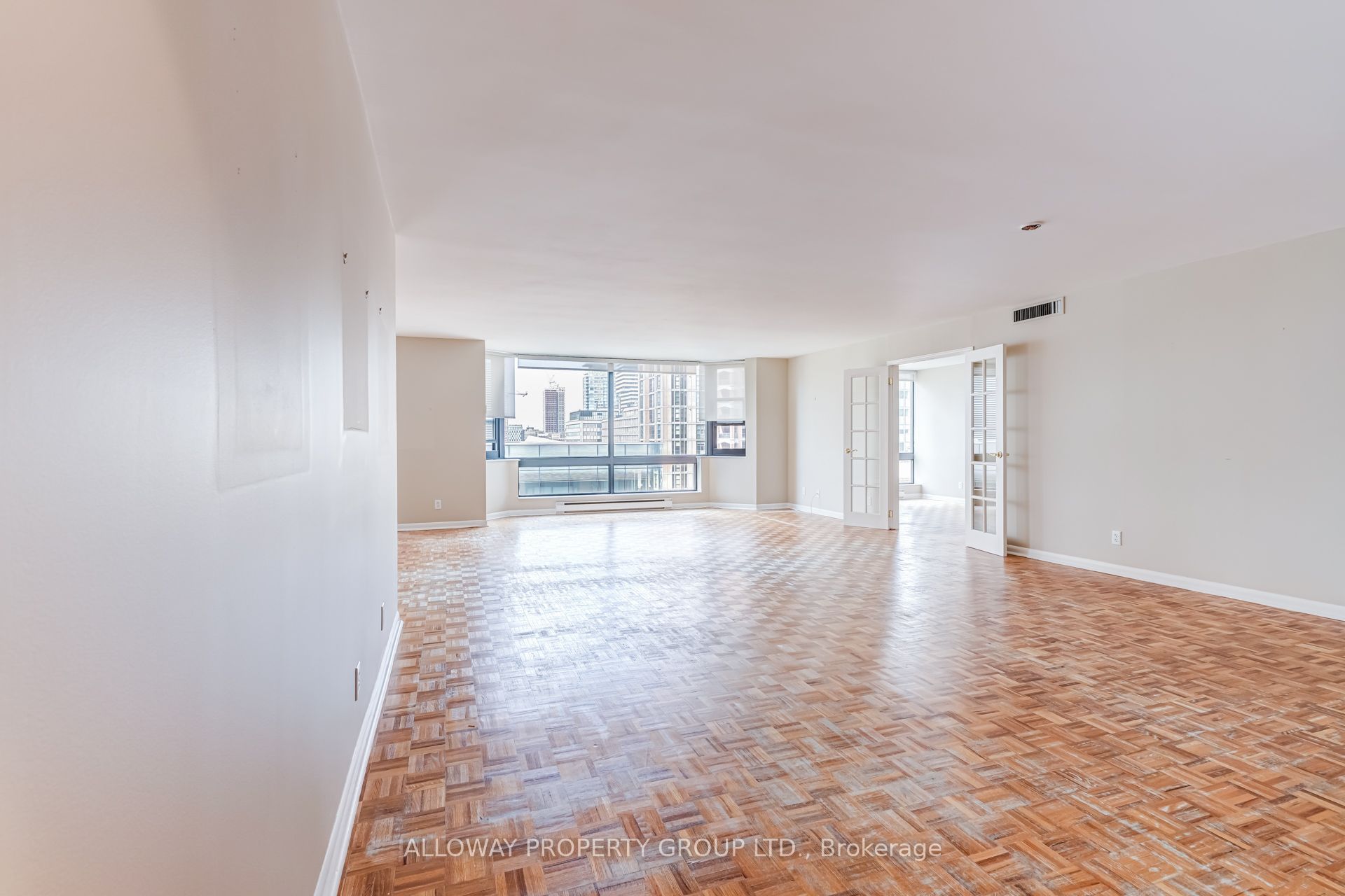 Unit 1305 - 1166 Bay Street, Toronto 5