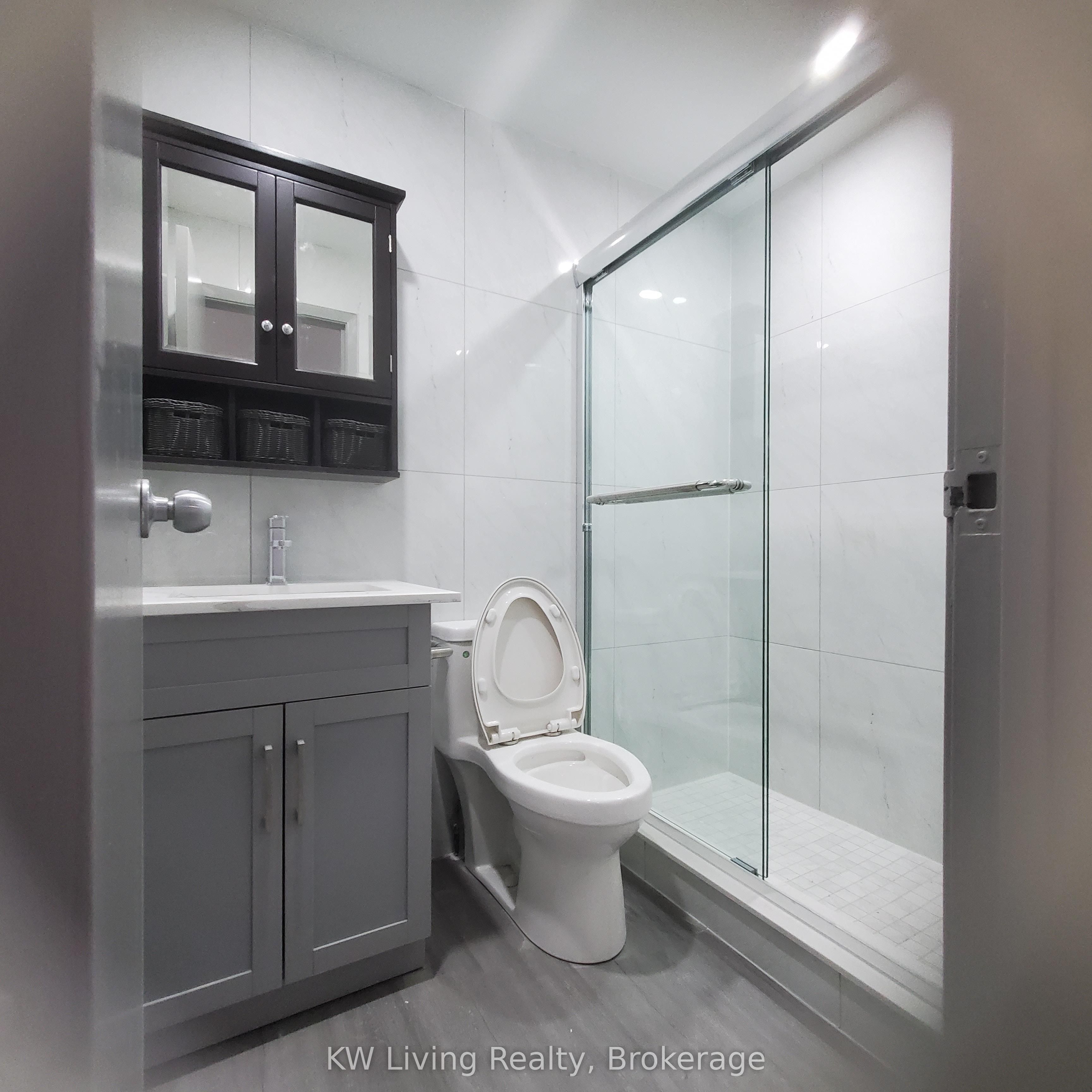 Unit A2 - 377 Dundas Street W, Toronto 3