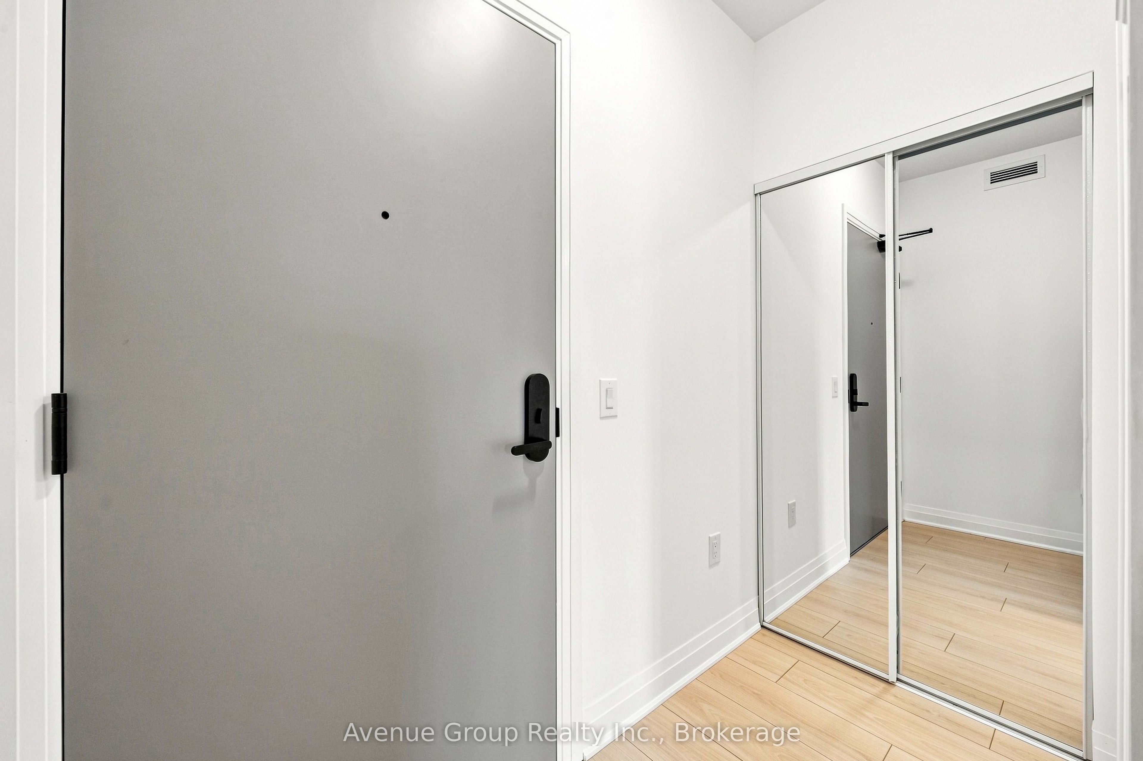 Unit 414 - 700 Sheppard Avenue W, North York 3
