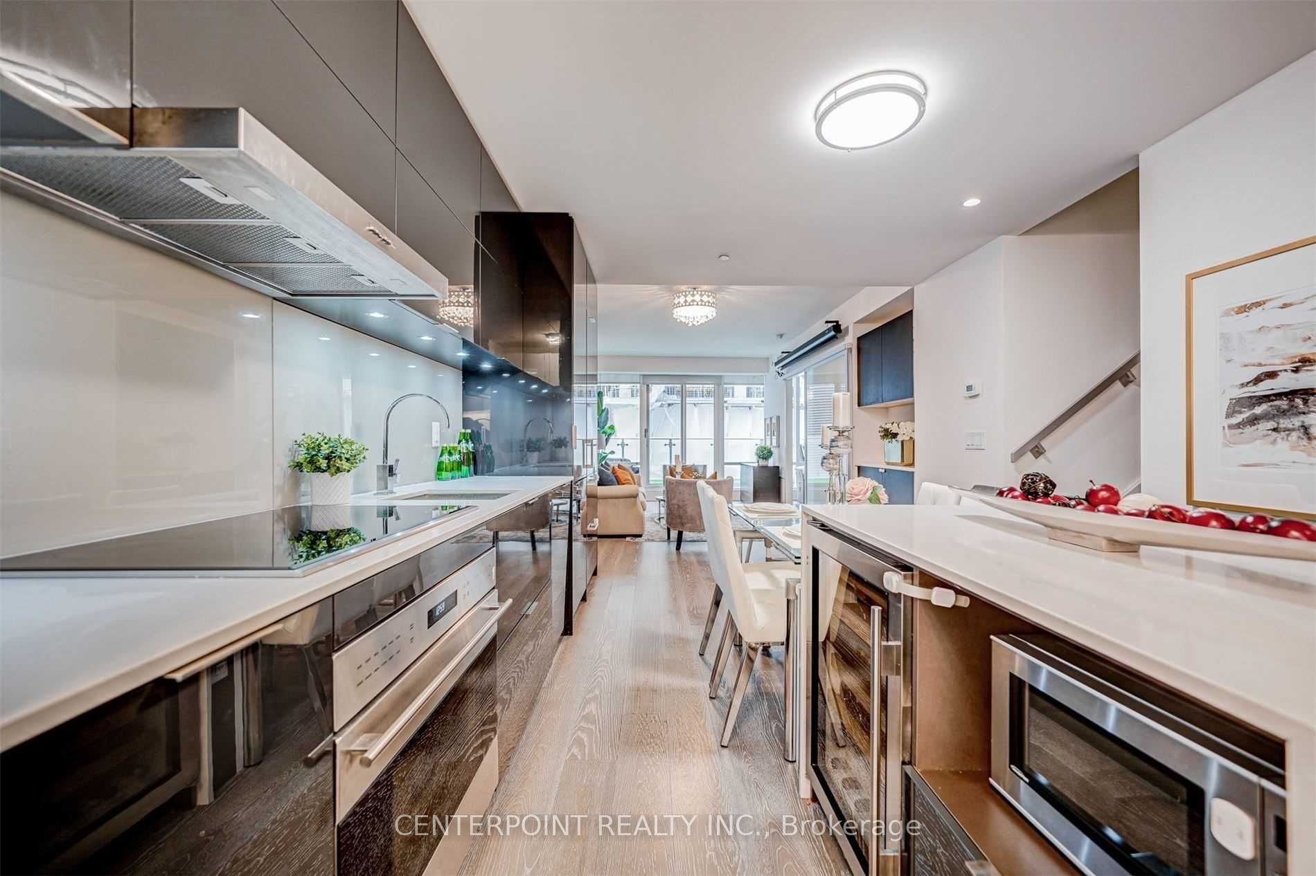 Unit 515 - 1 Bloor Street E, Toronto 3