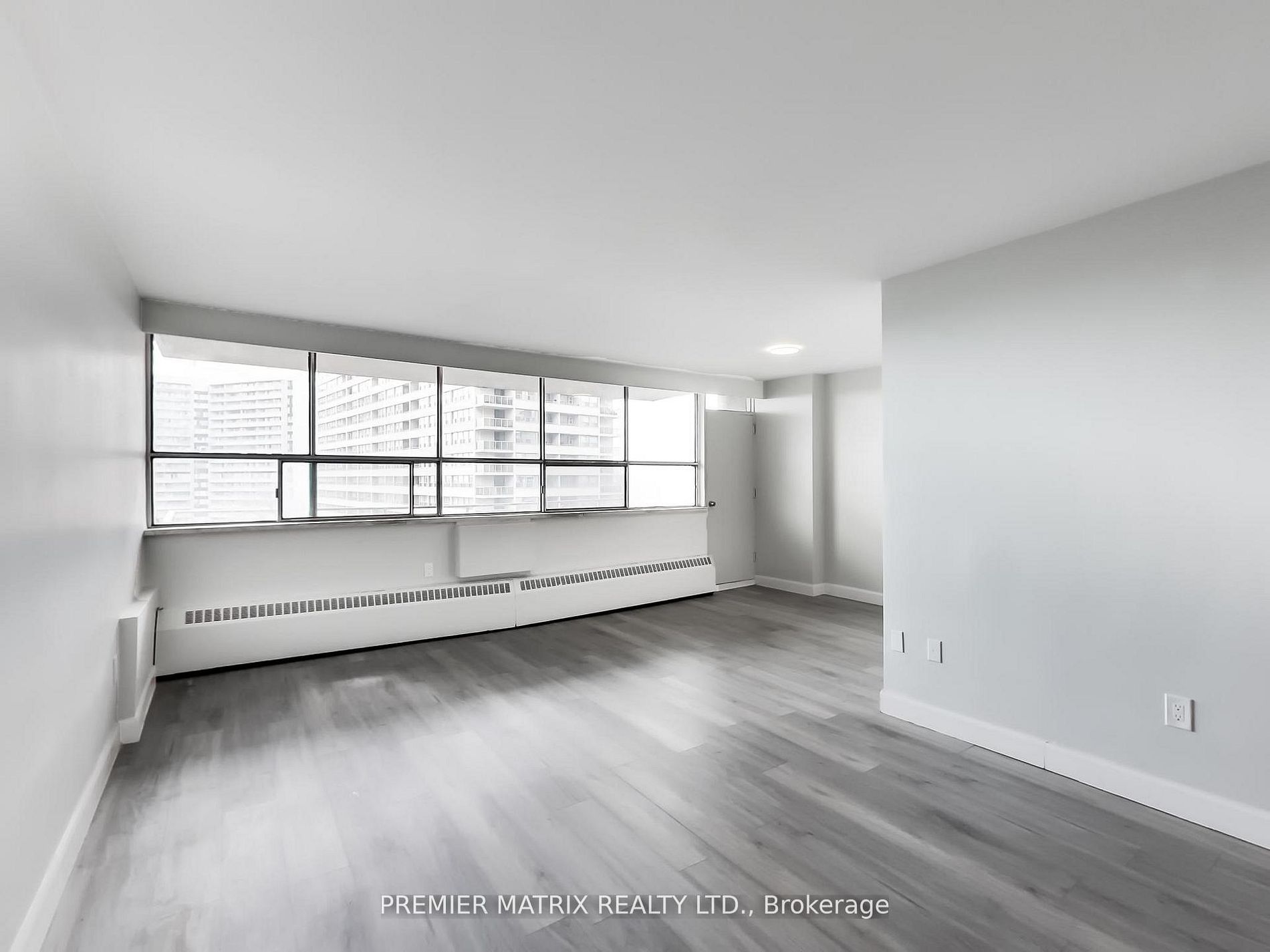 Unit 907 - 65 Thorncliffe Park Drive, Toronto 3