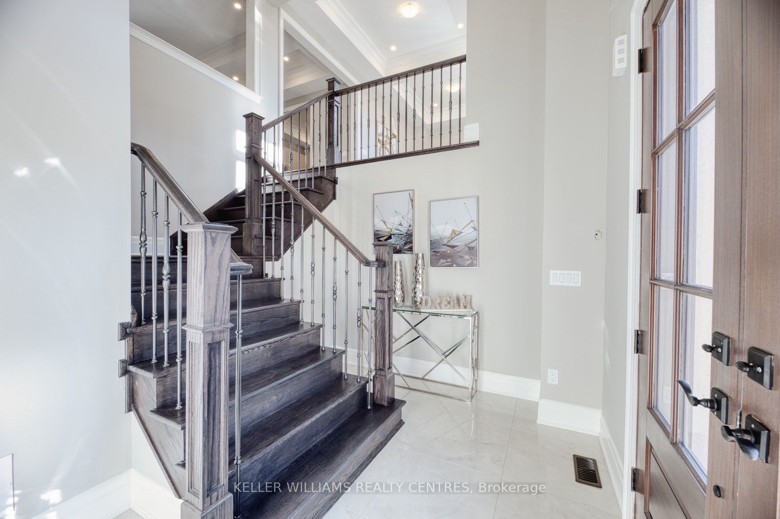 7 Becky Cheung Court, North York 3