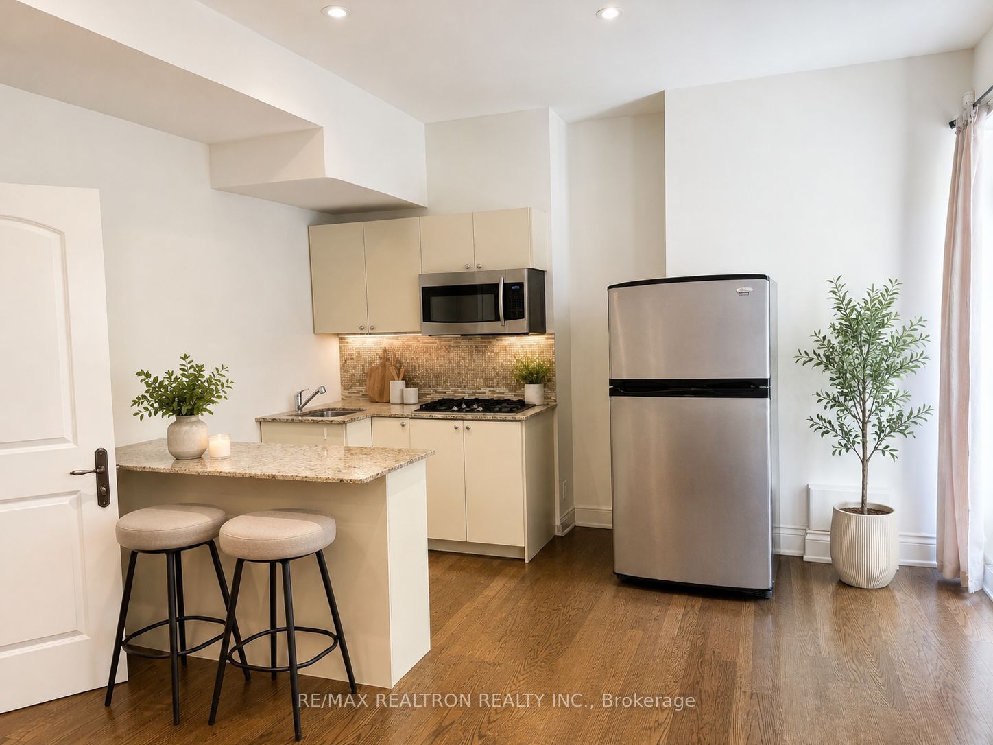 71 Newton Drive, North York 5