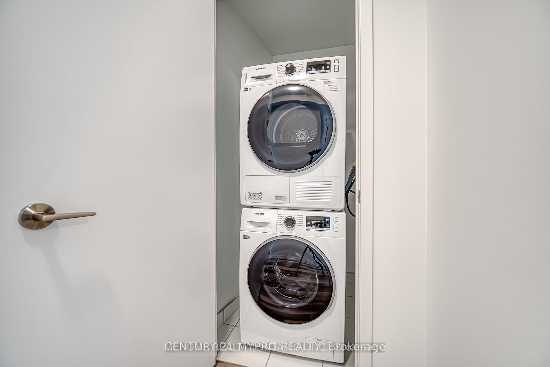 Unit 608 - 15 Richardson Street, Toronto 5