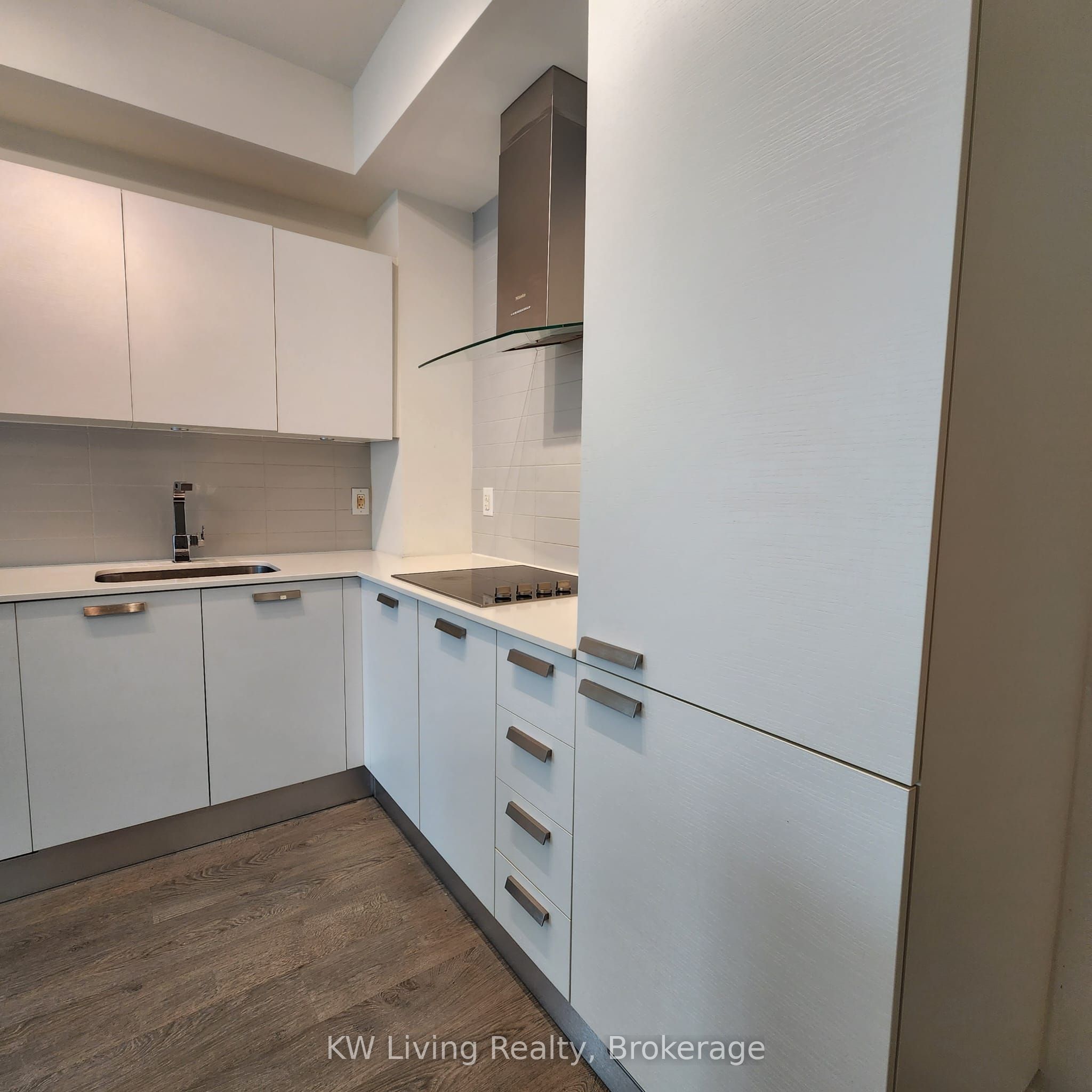 Unit 1509 - 9 Bogert Avenue, North York 3