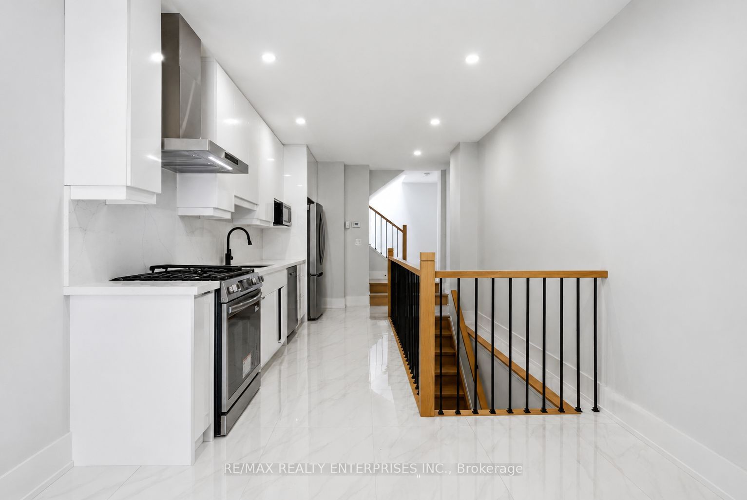 Unit 2 - 21 Belmont Street S, Toronto 3