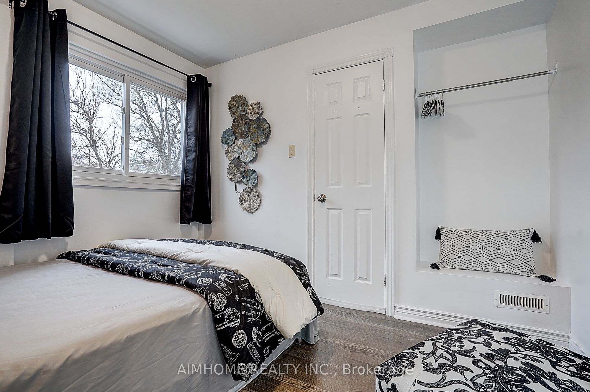 Unit Unit 2 - 212 Milan Street, Toronto 3