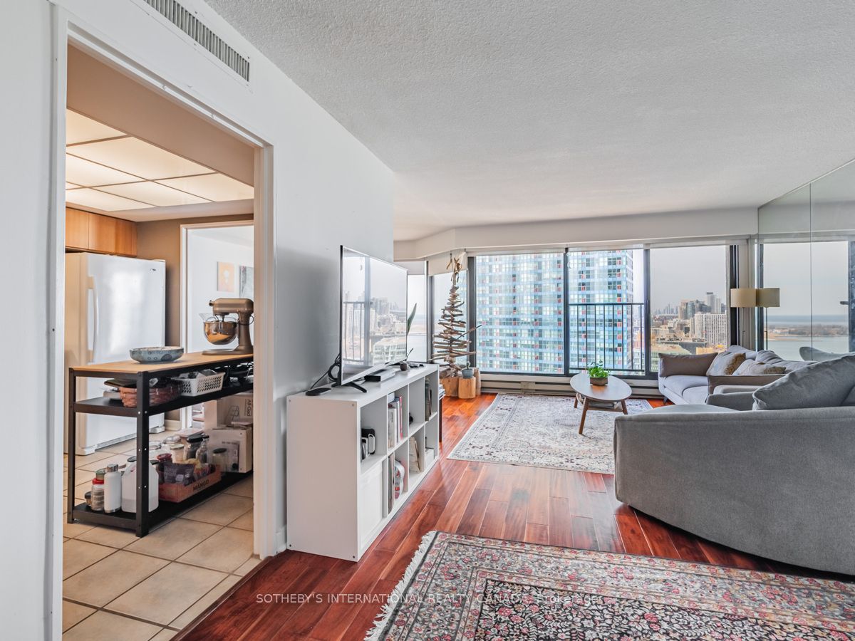 Unit 2204 - 65 Harbour Square, Toronto 5