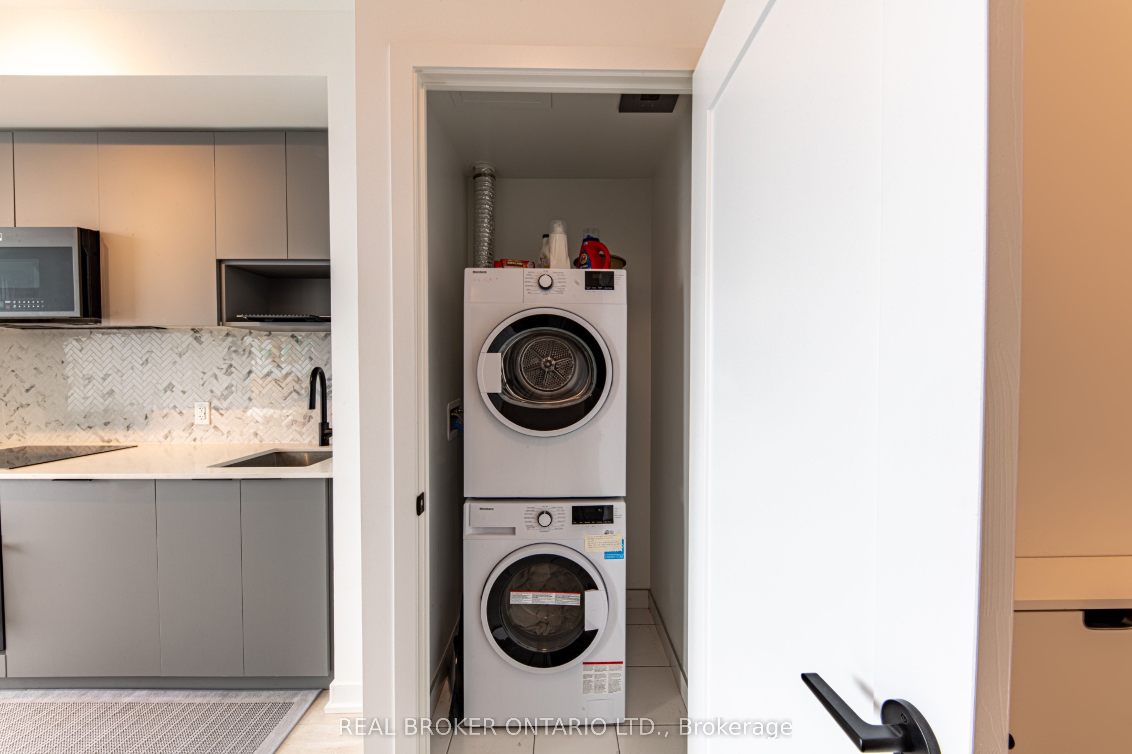 Unit 3103 - 5 Defries Street, Toronto 5