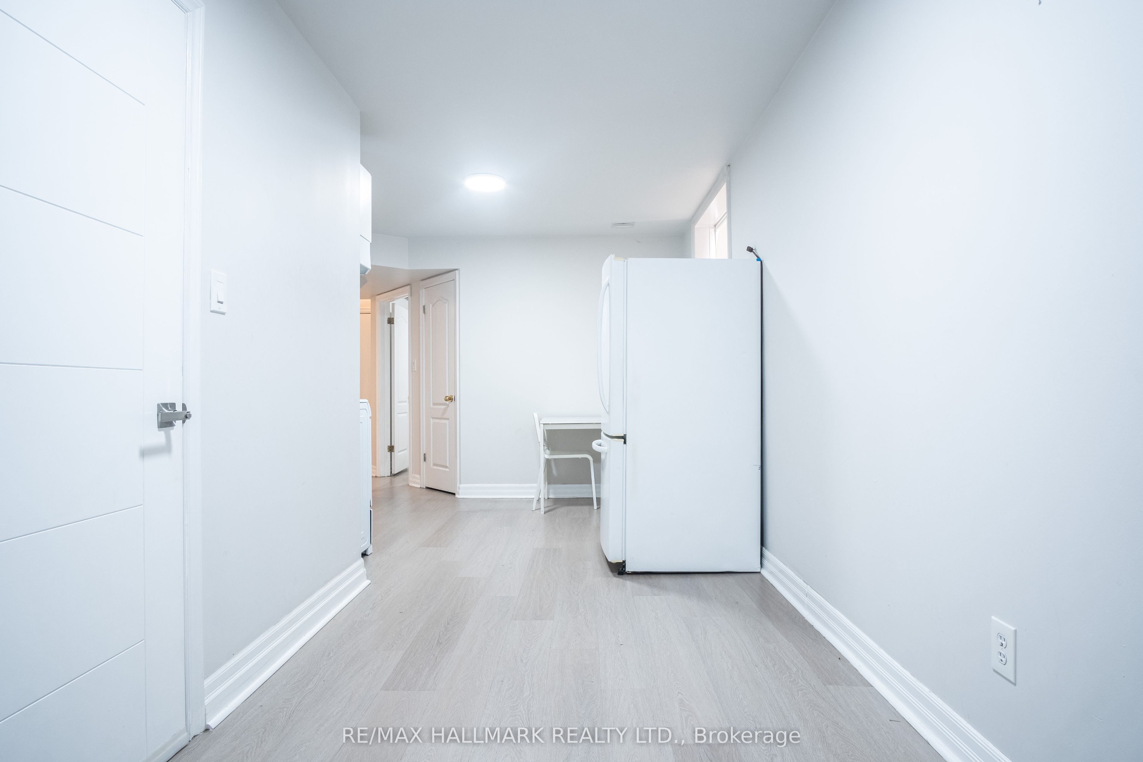 Unit Basement - 116 Regina Avenue, North York 5
