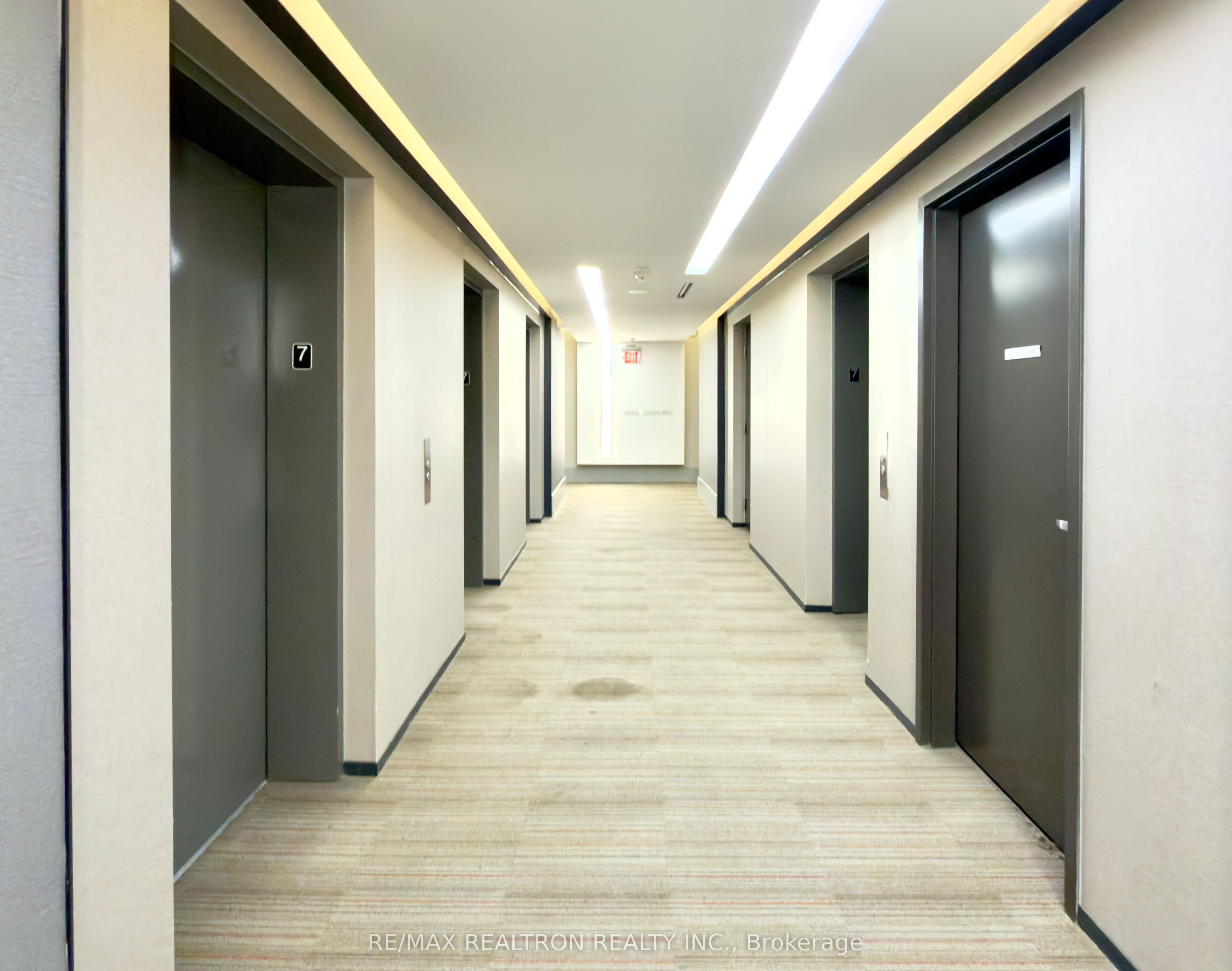 Unit 710 - 21 Widmer Street, Toronto 4