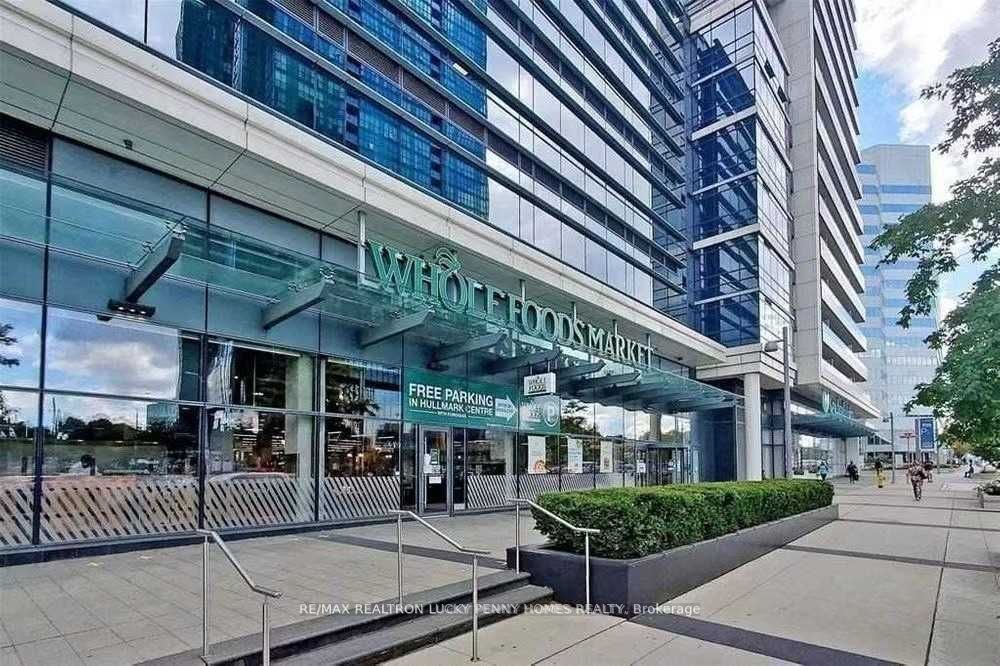 Unit 1505 - 2 Anndale Drive, North York 4
