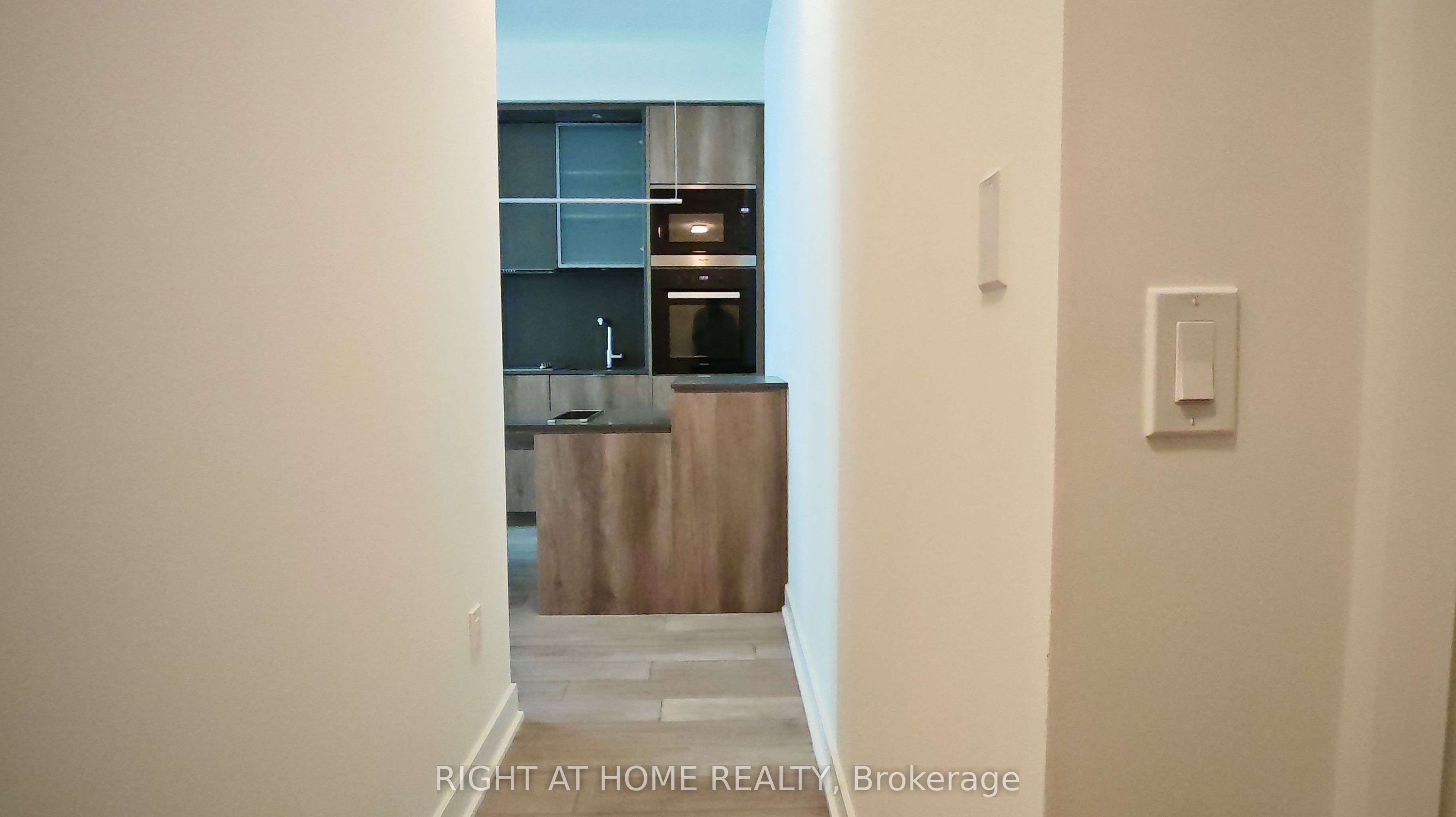 Unit 4005 - 11 Yorkville Avenue, Toronto 4