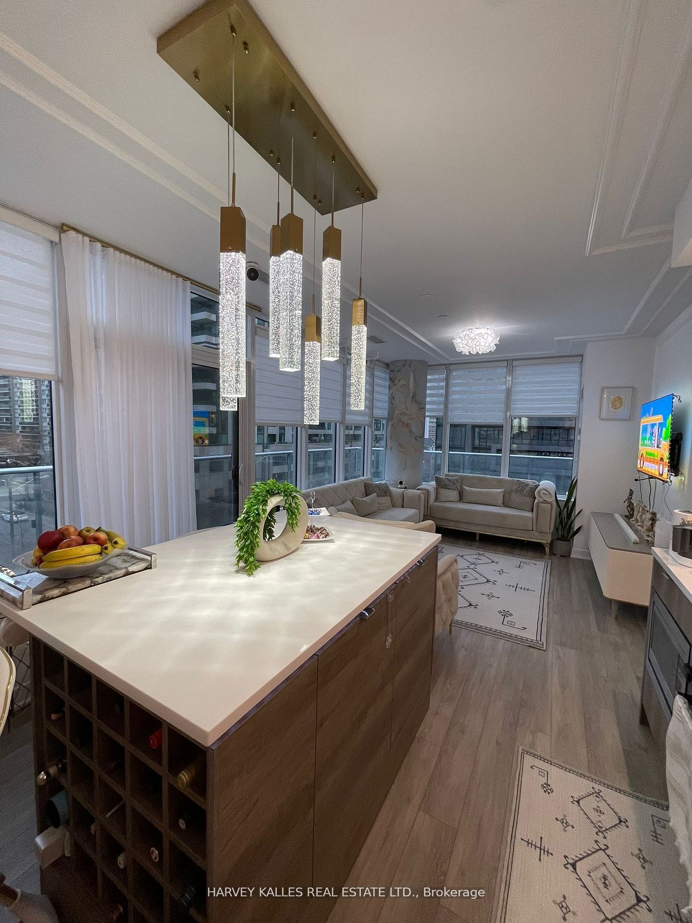 Unit 514 - 99 Broadway Avenue, Toronto 3