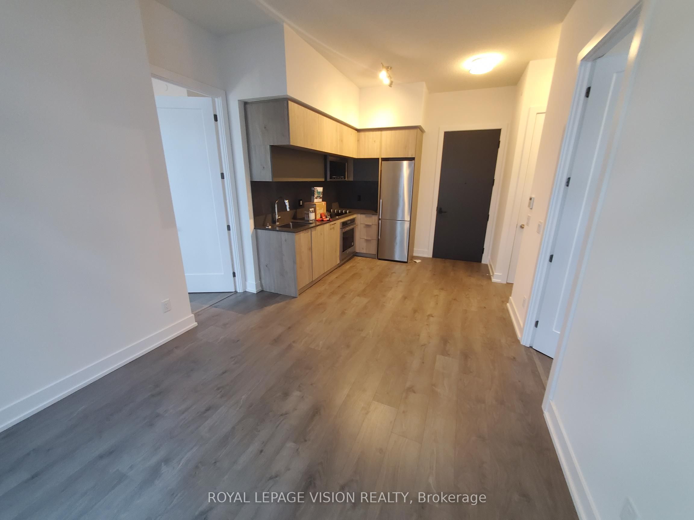 Unit 555 - 25 Adra Grado Way, North York 4