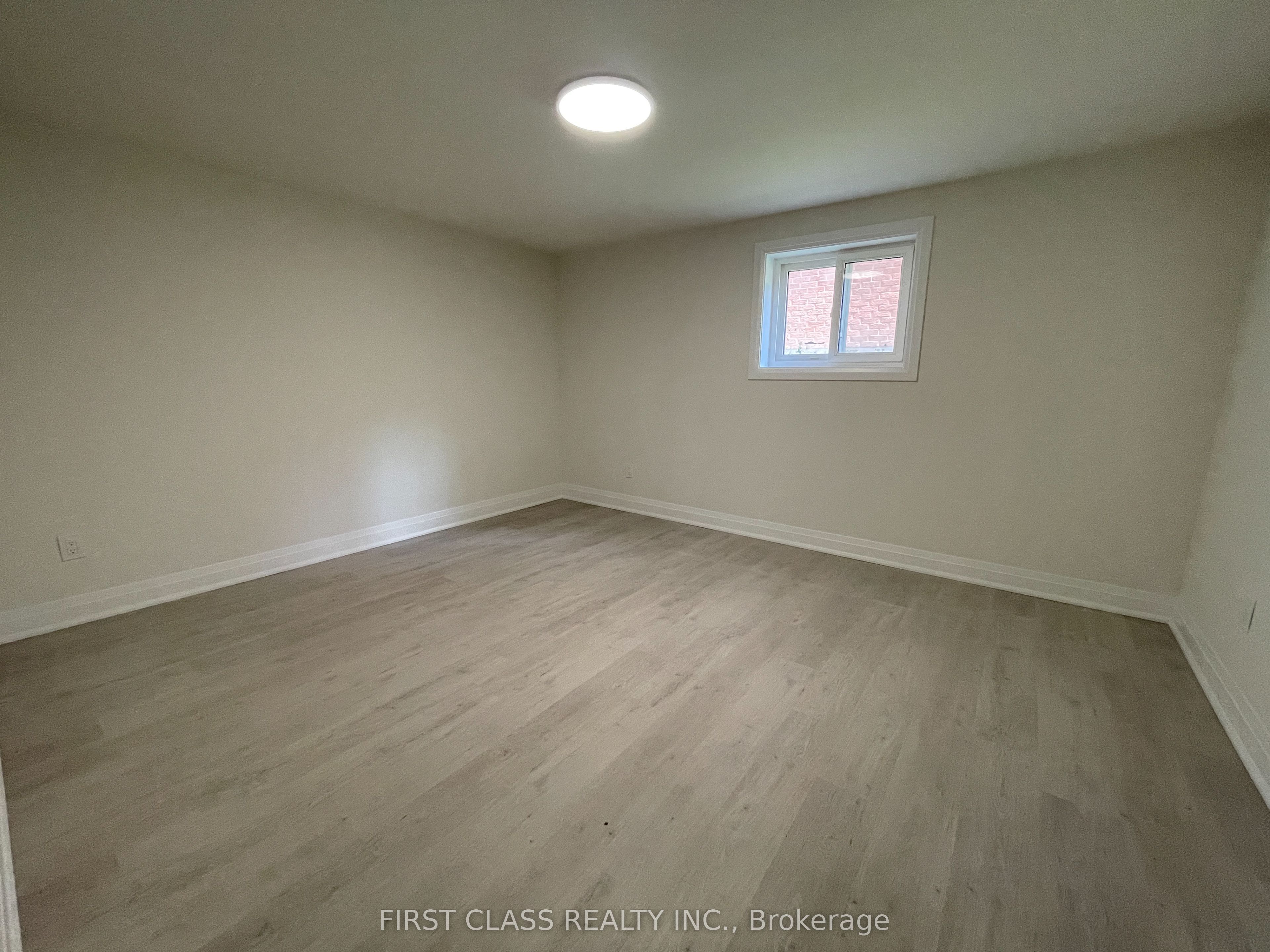 Unit Lower - 181 Wedgewood Drive, North York 5