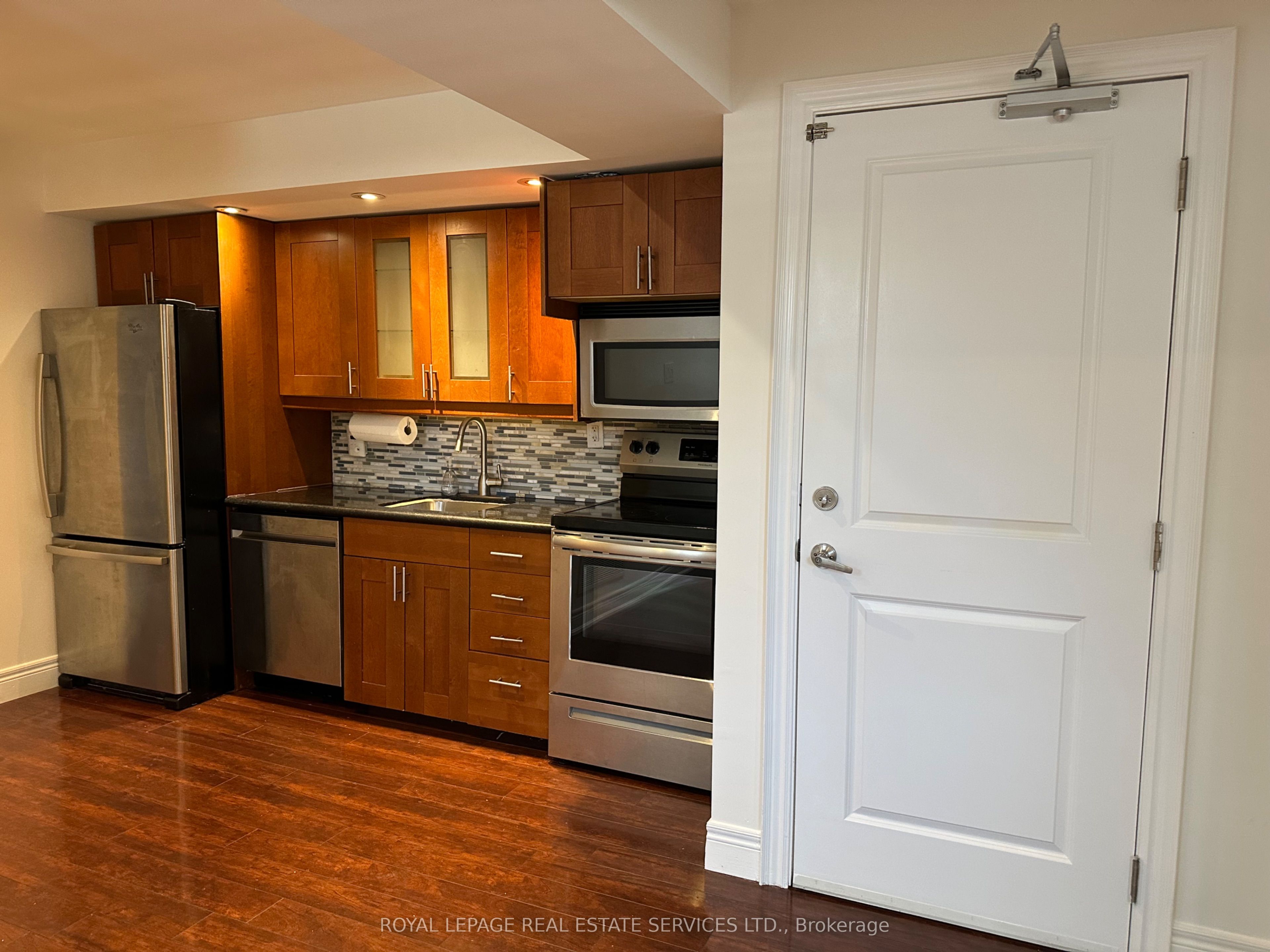 Unit 1 - 87 Lawrence Avenue W, Toronto 3