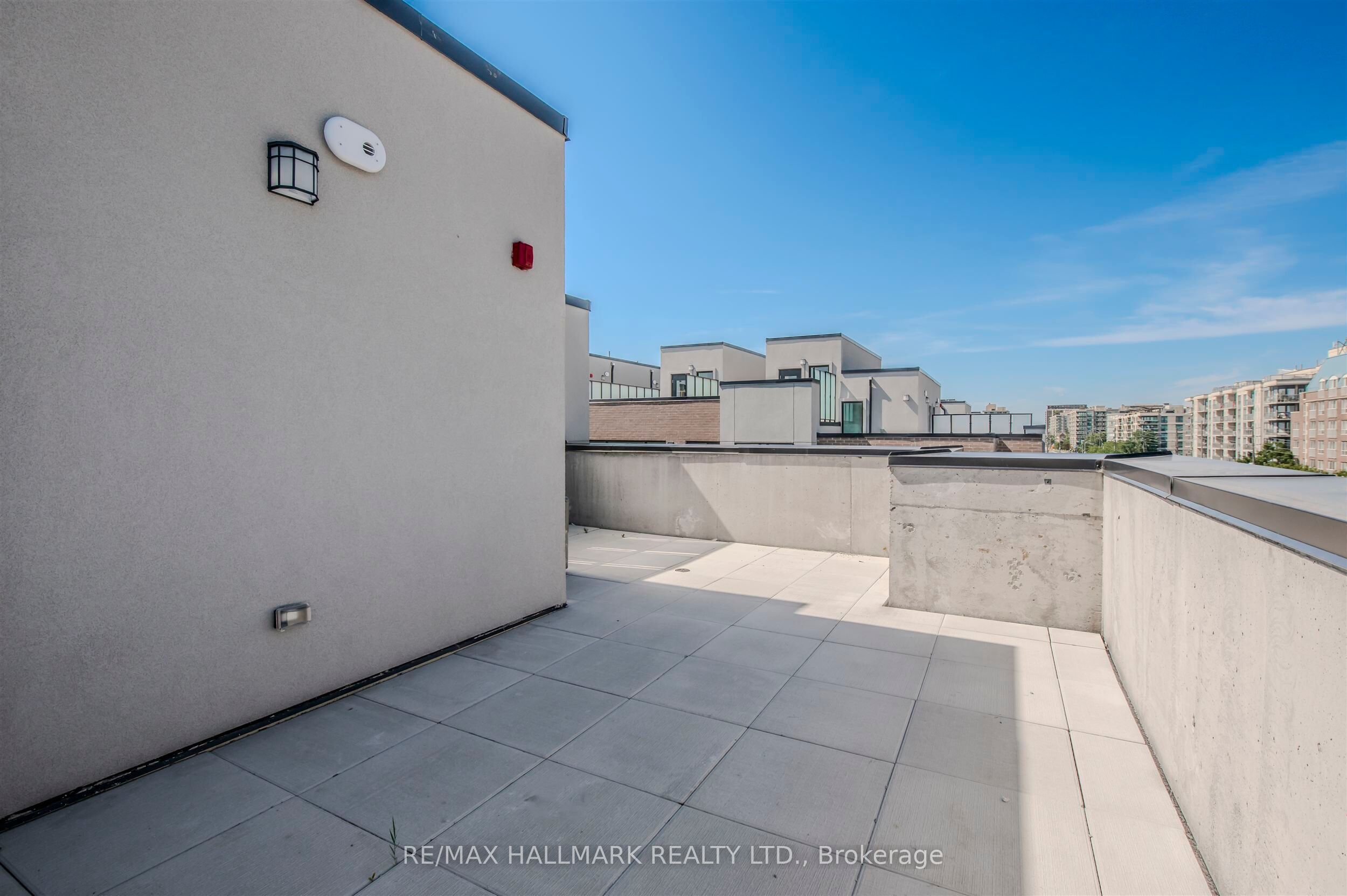 Unit 4th floor - 35-851 Sheppard Avenue W, North York 4