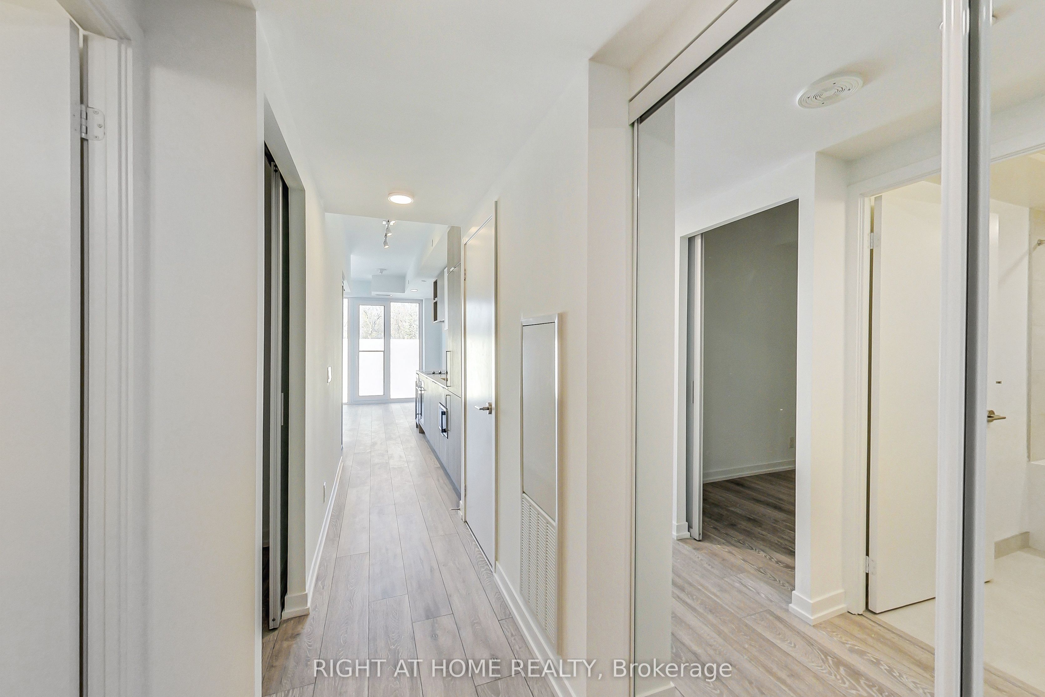 Unit 519 - 2020 Bathurst Street, Toronto 2