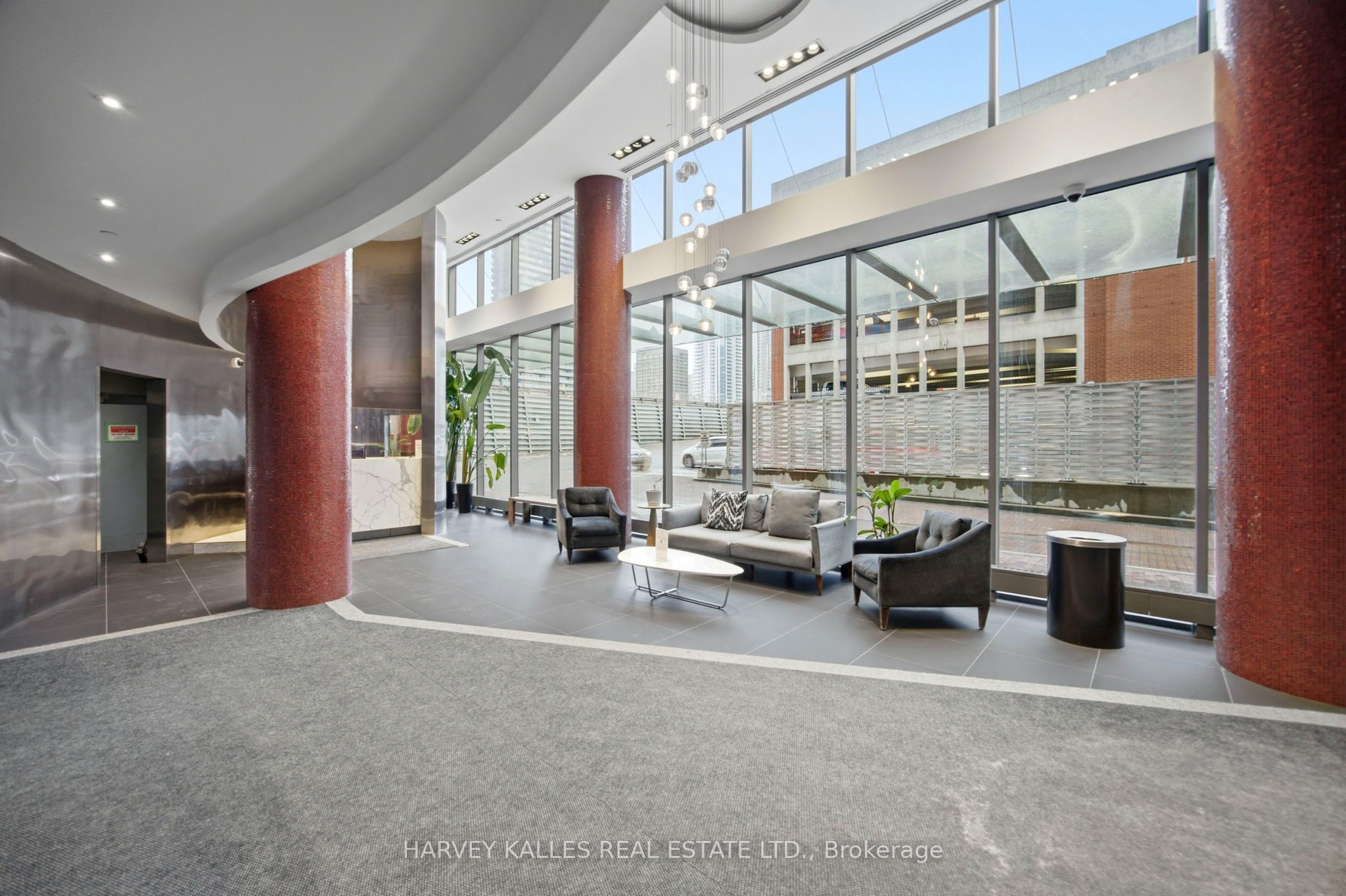 Unit 1612 - 1 Market Street, Toronto 4