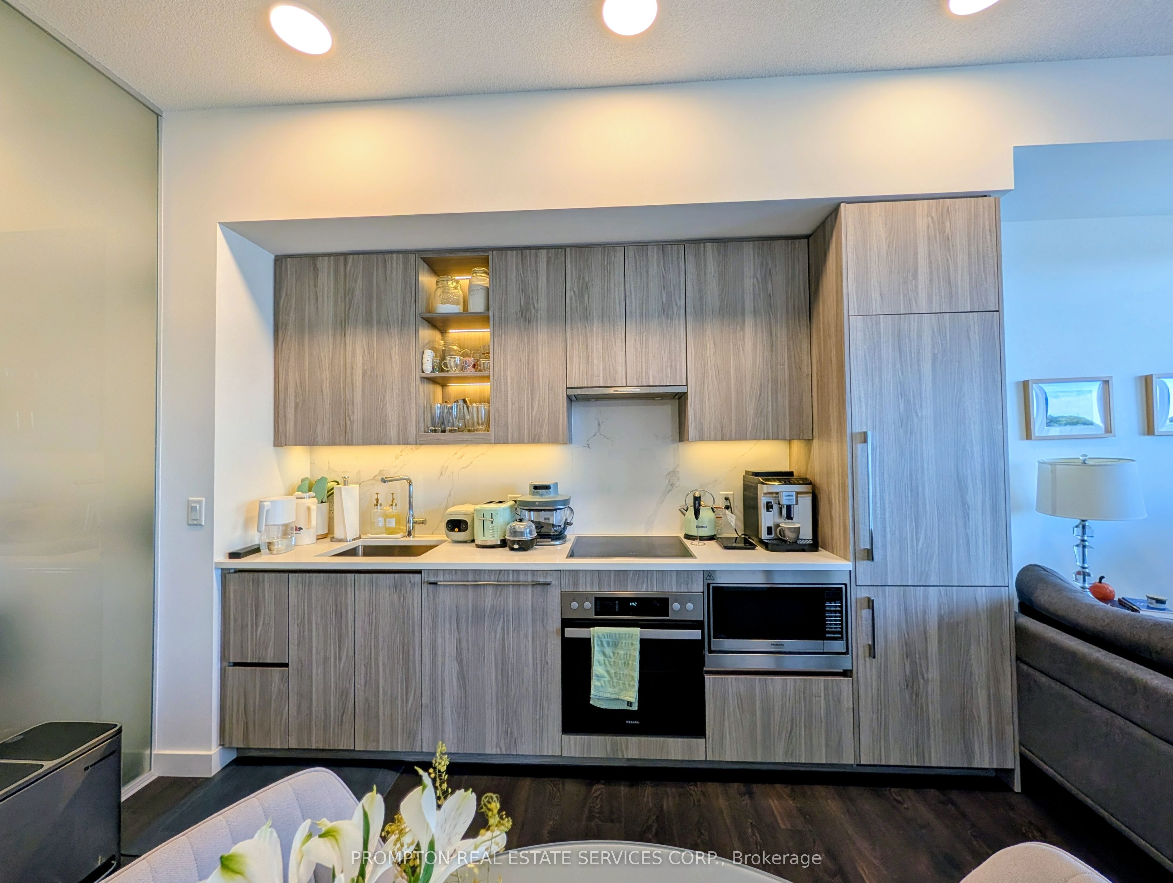 Unit 601 - 27 McMahon Drive, North York 4